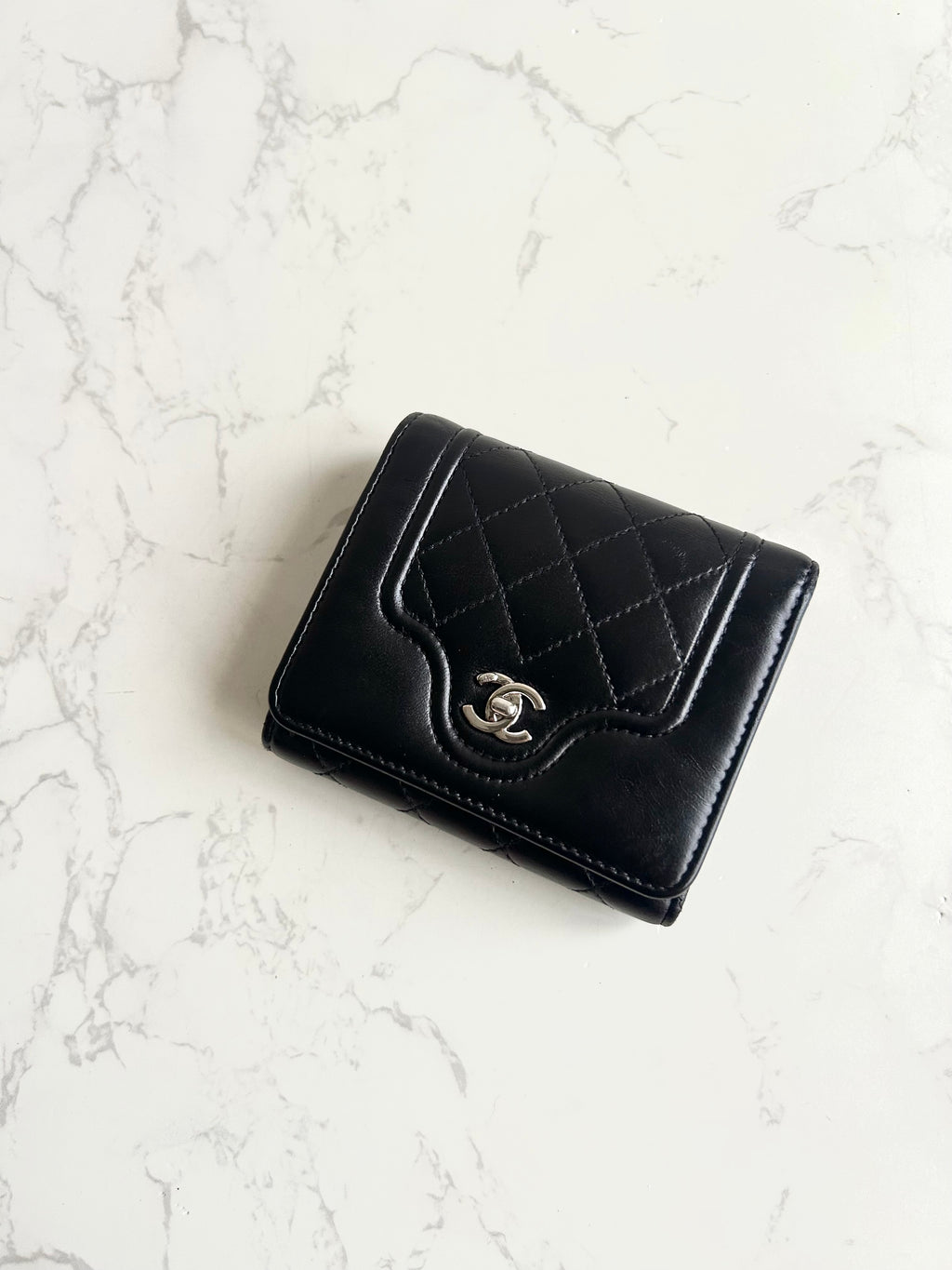 Chanel 黑色Matelasse銀扣皮革短夾 錢包 皮夾