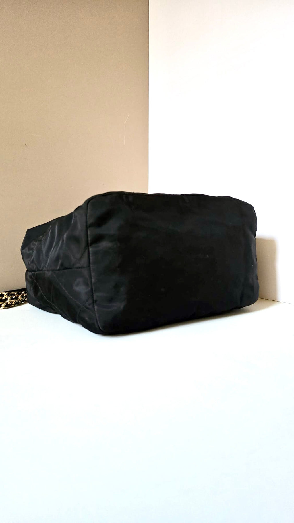 Prada 稀有黑金鏈子水桶包/側背包/斜背包