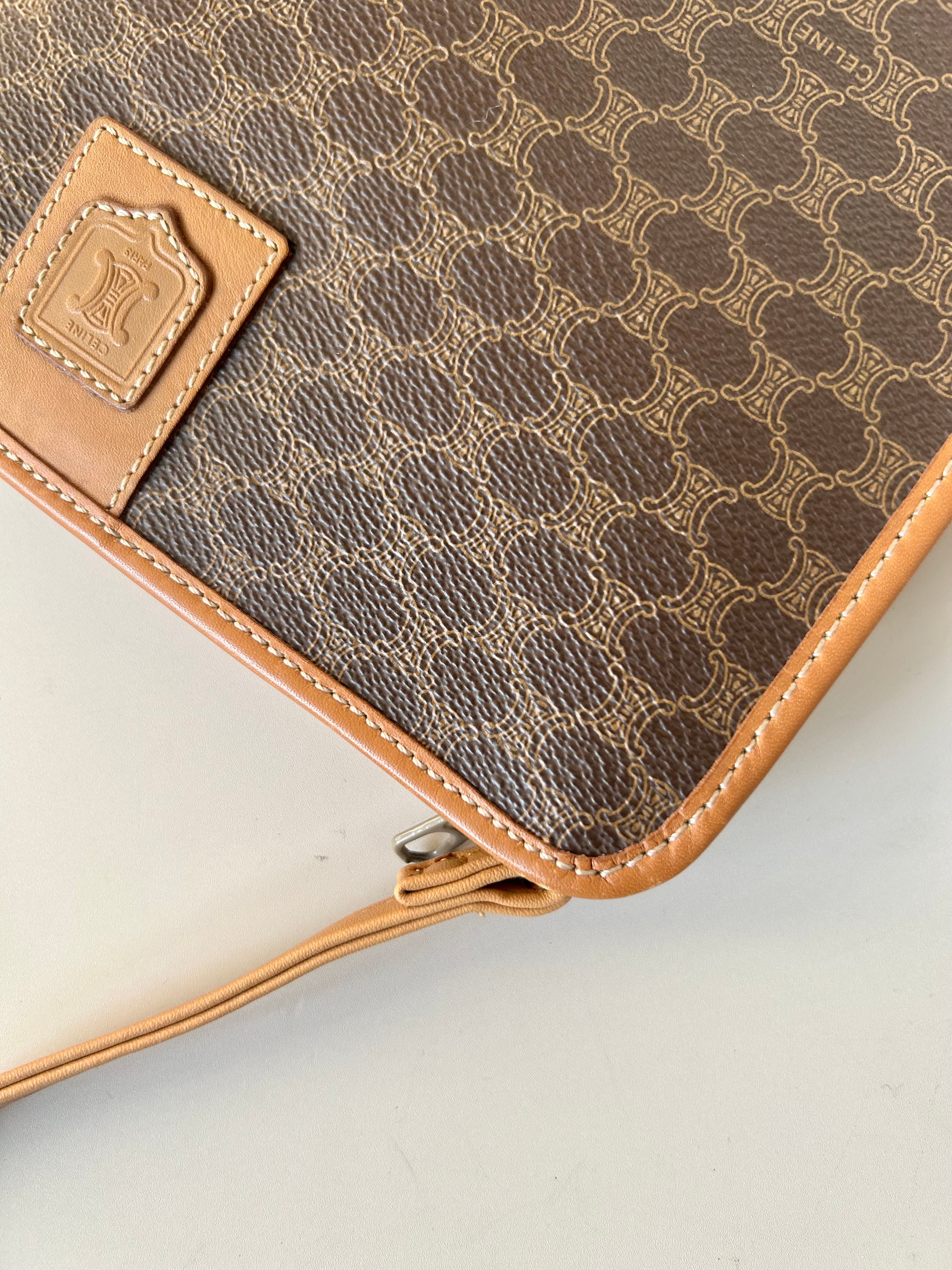 CELINE Brown Old Flower Leather Side Bag/Messenger Bag/Clutch Bag