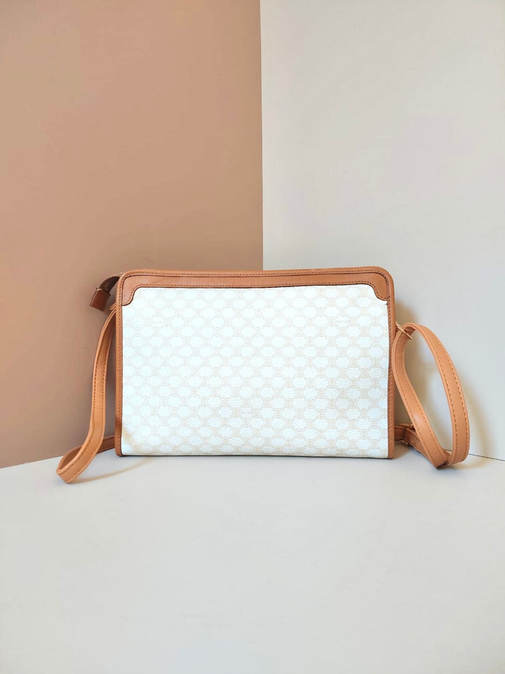 CELINE rare white old flower leather square small bag/clutch/side bag/crossbody bag
