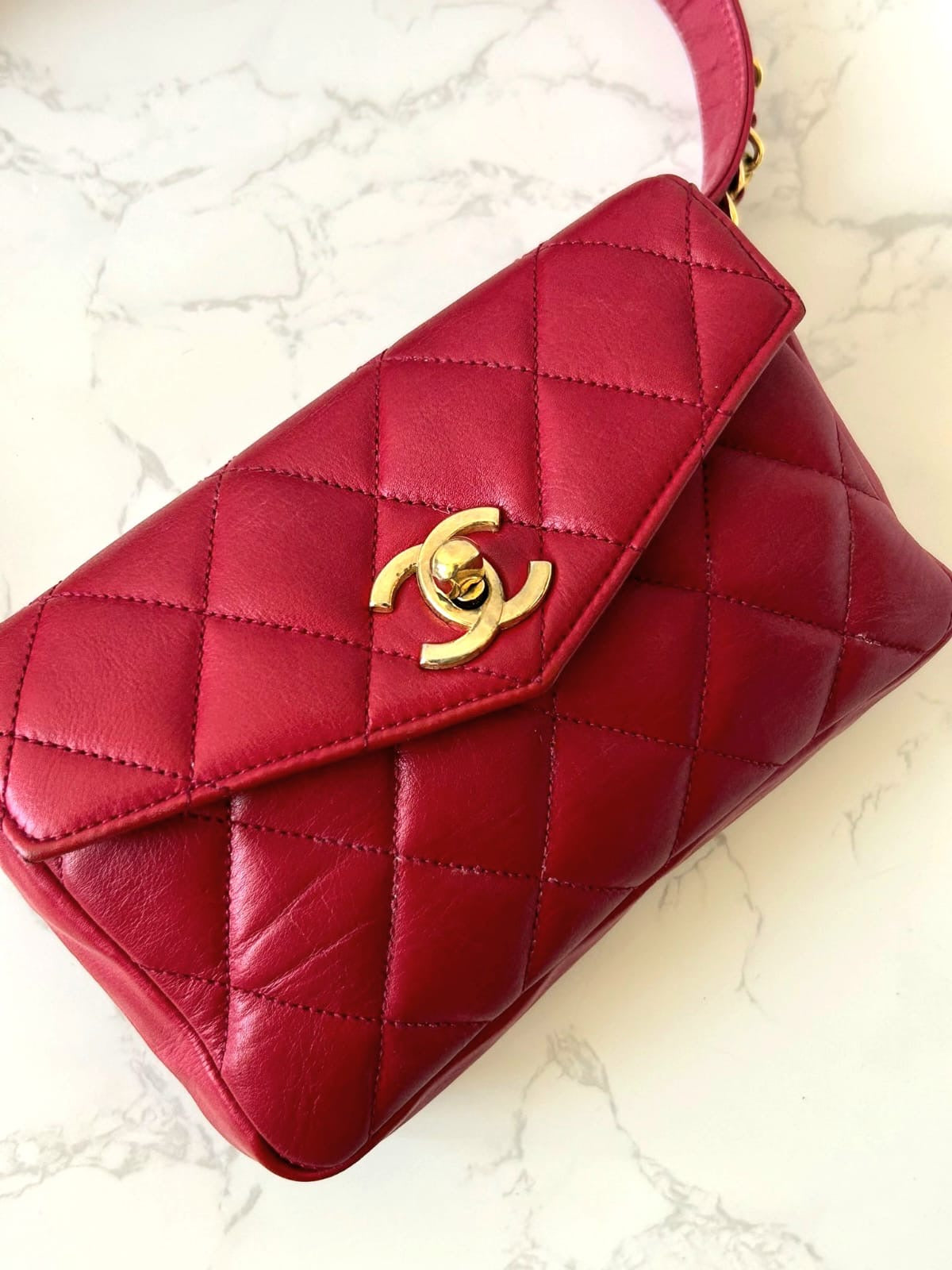 CHANEL Rare Red Matelassé Gold Turnlock Two-way Bag/Waist Bag/Shoulder Bag/Clutch