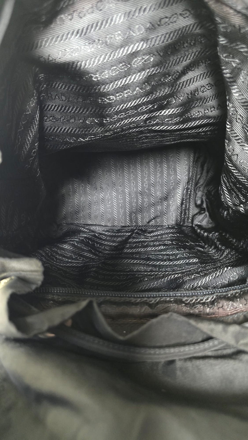 Prada黑色銀標尼龍雙肩包 後背包 背囊