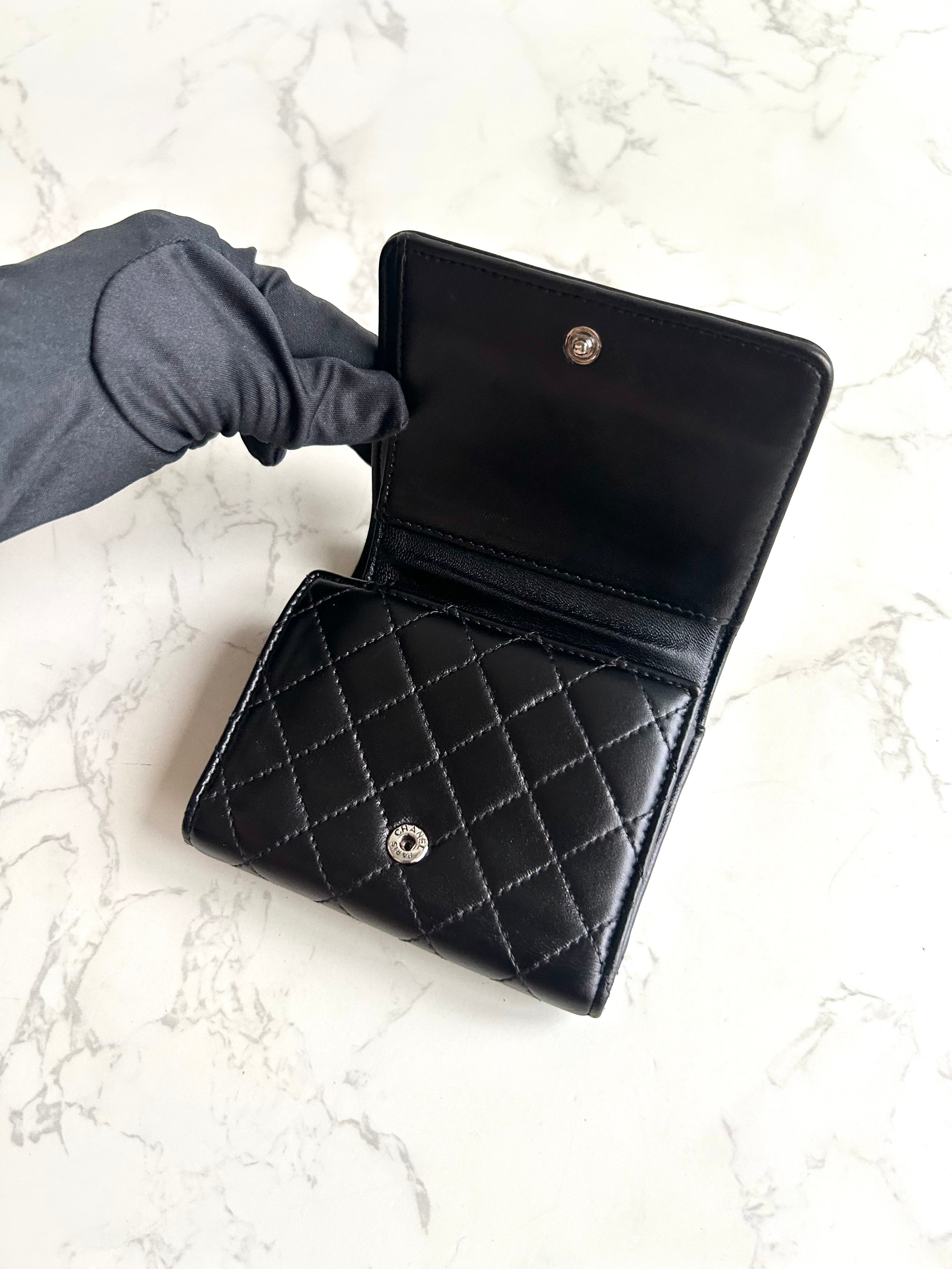 Chanel 黑色Matelasse銀扣皮革短夾 錢包 皮夾