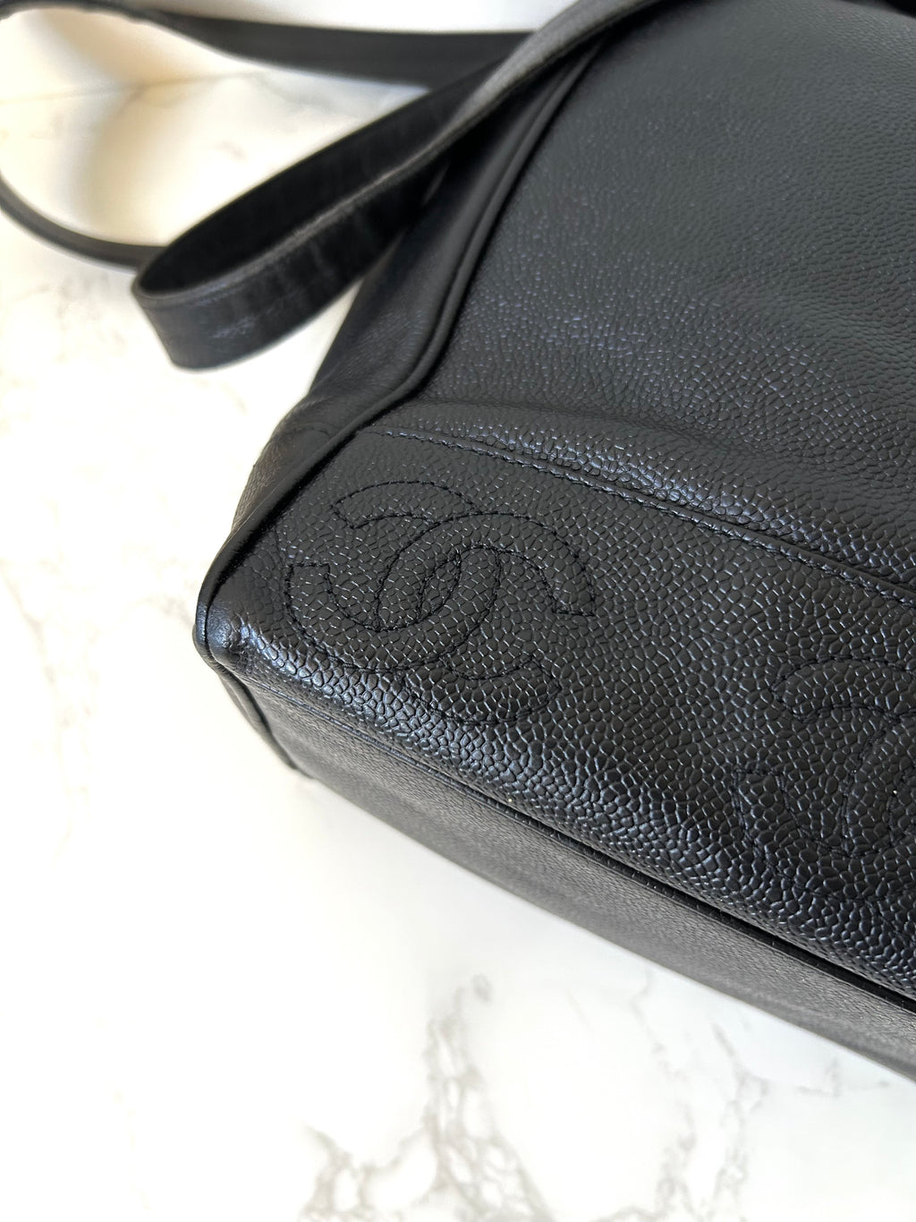 CHANEL black caviar leather chain tote bag / side bag