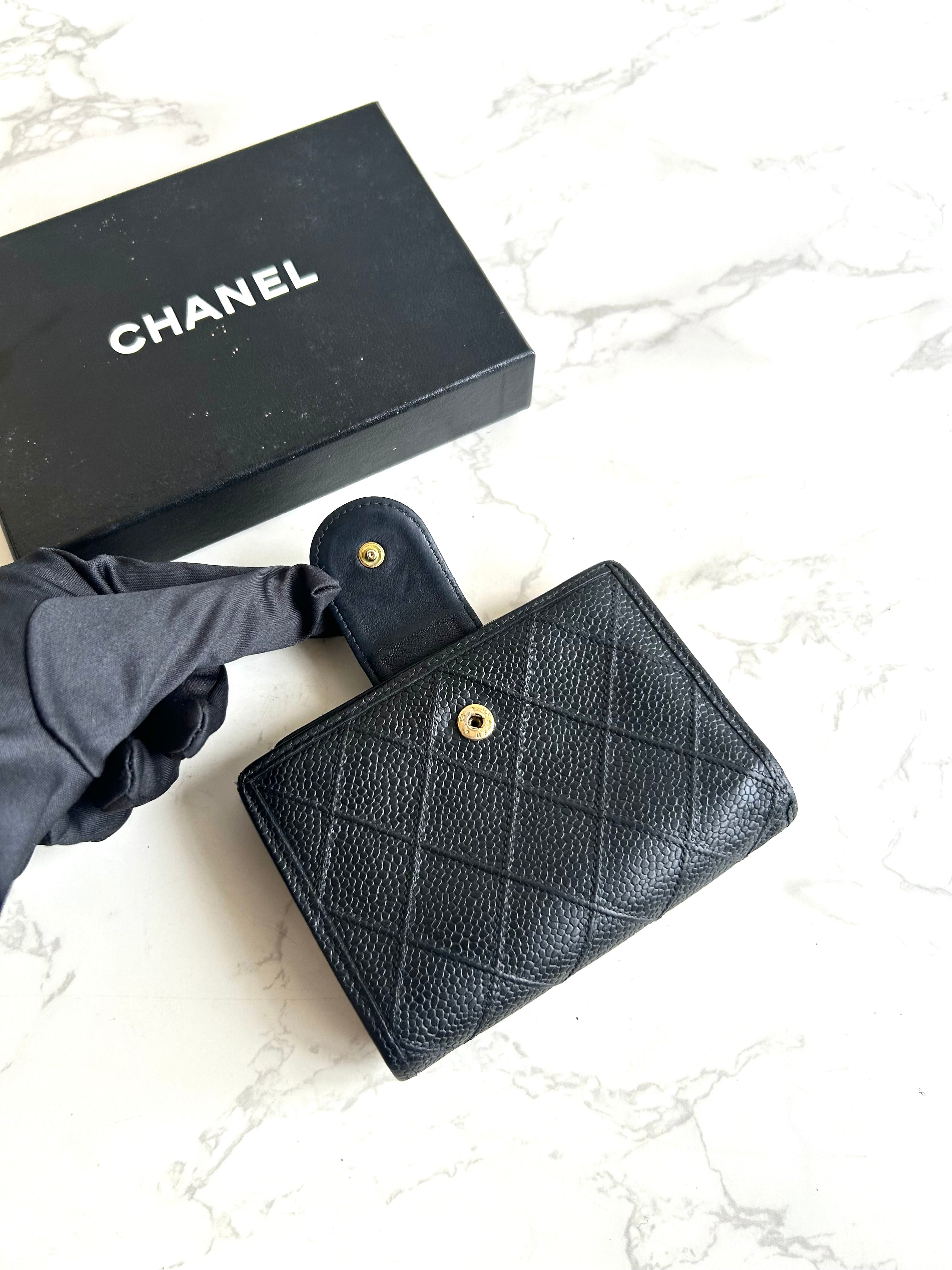 Chanel黑色魚子醬皮革中夾 皮夾 錢包 短夾 中古包