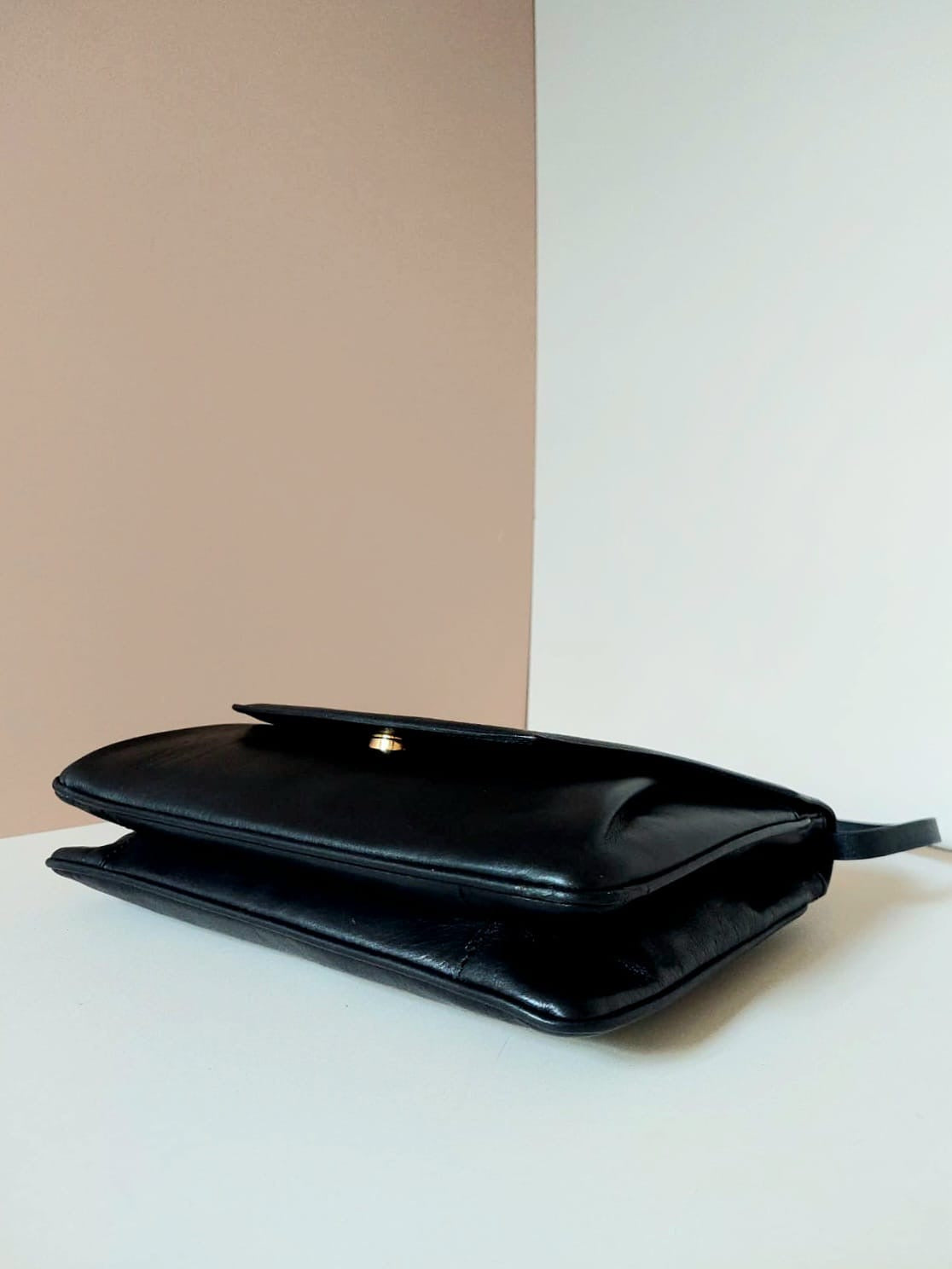CELINE black leather gold Arc de Triomphe buckle envelope small bag / side bag / oblique bag 