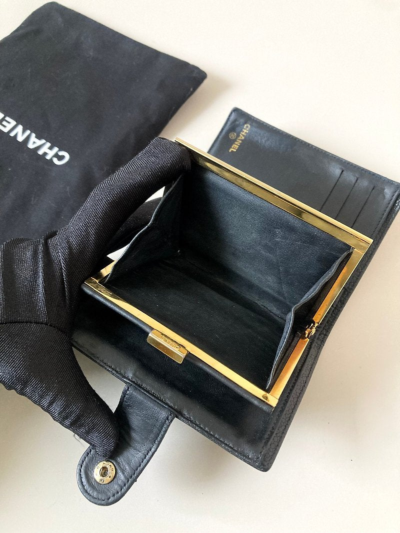 CHANEL rare black caviar cowhide large gold buckle leather short wallet / small wallet / wallet
