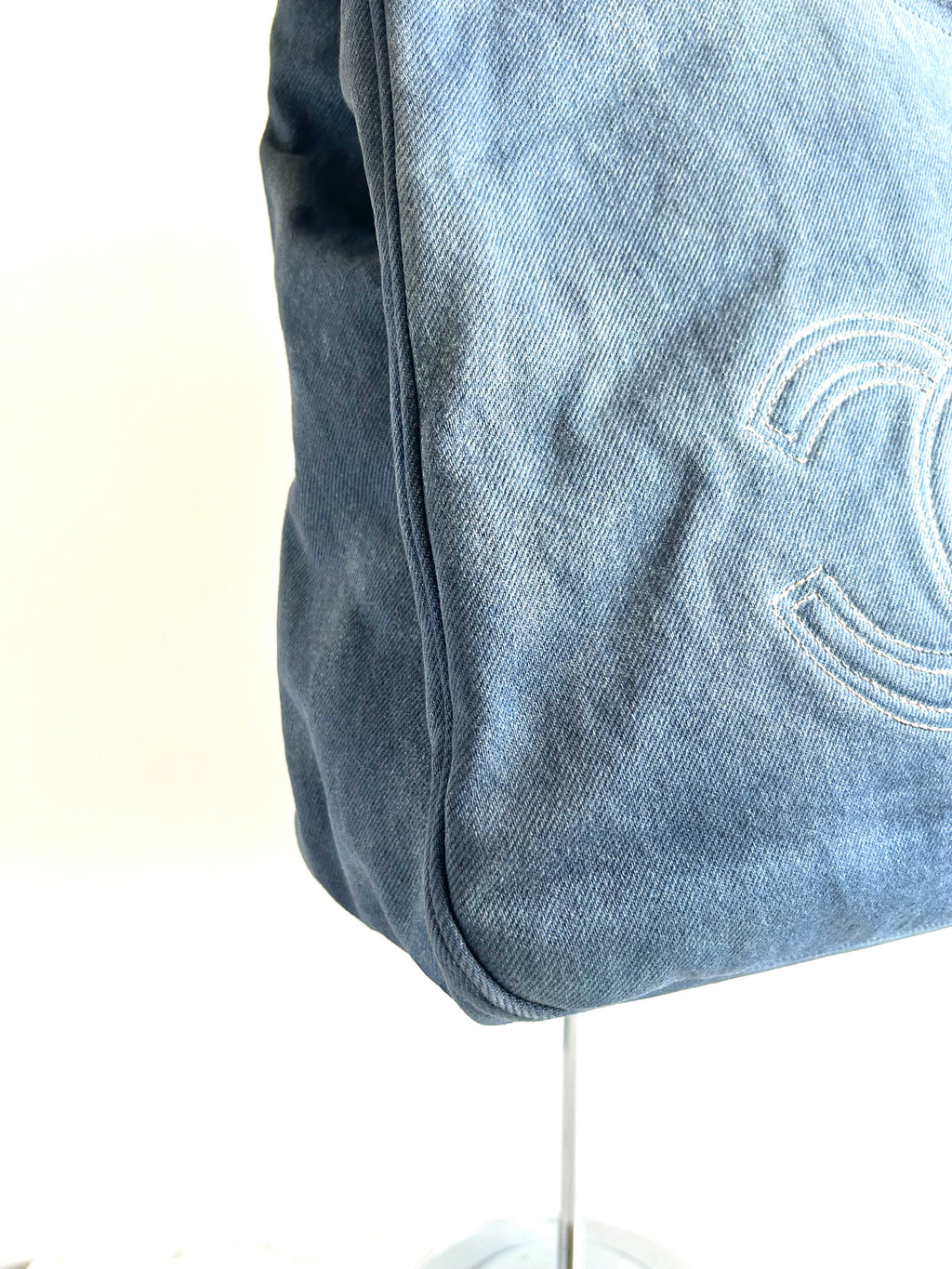 Rare CHANEL denim tortoise shell handle tote bag/handbag