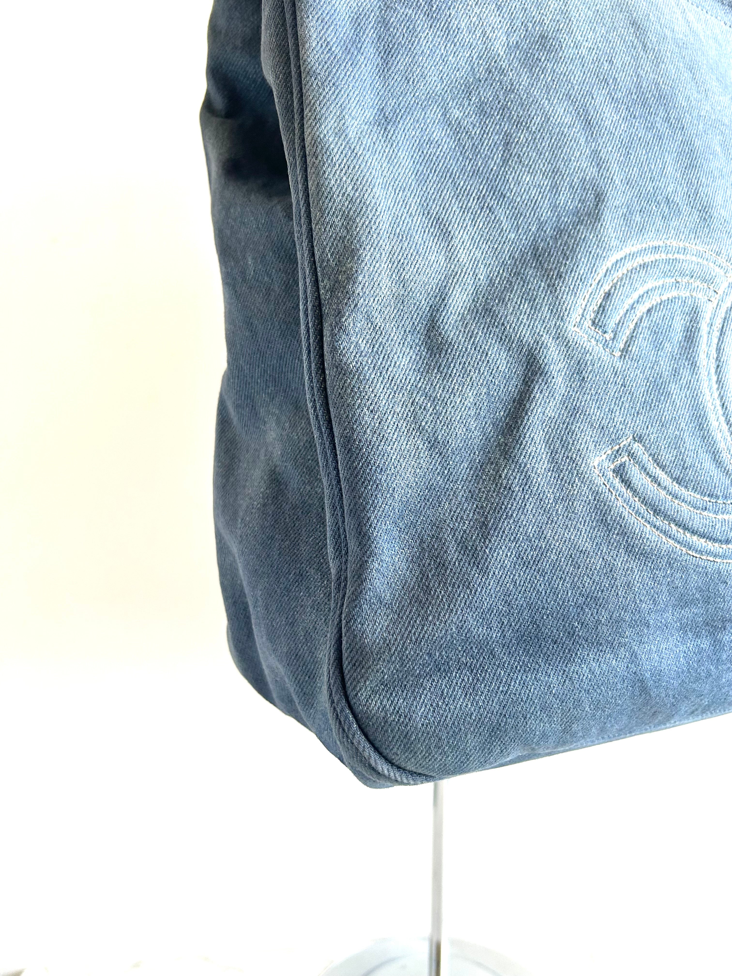 Rare CHANEL denim tortoise shell handle tote bag/handbag