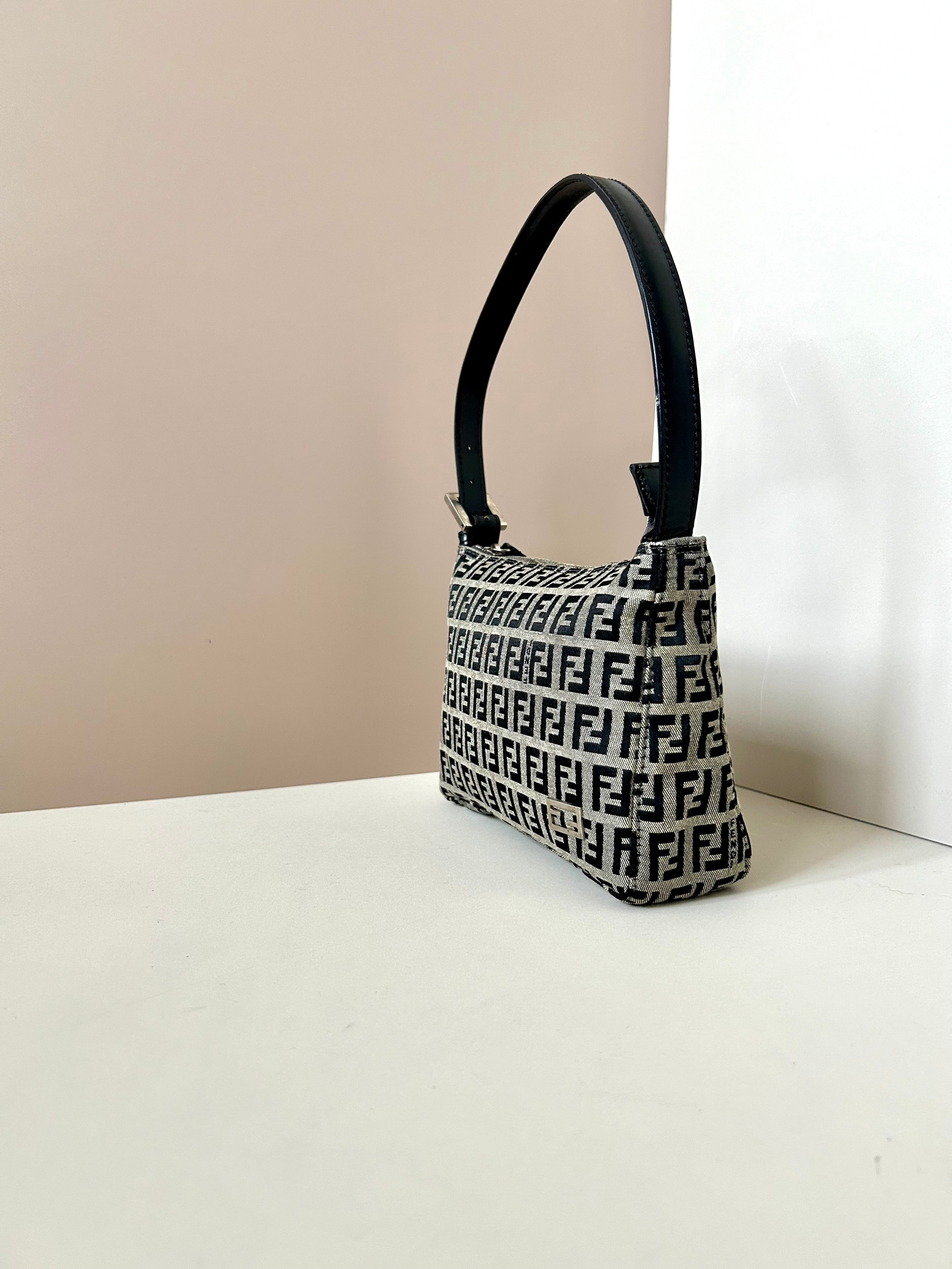 FENDI Zucchino blue and black old flower silver buckle small lunch box bag/underarm bag/side backpack