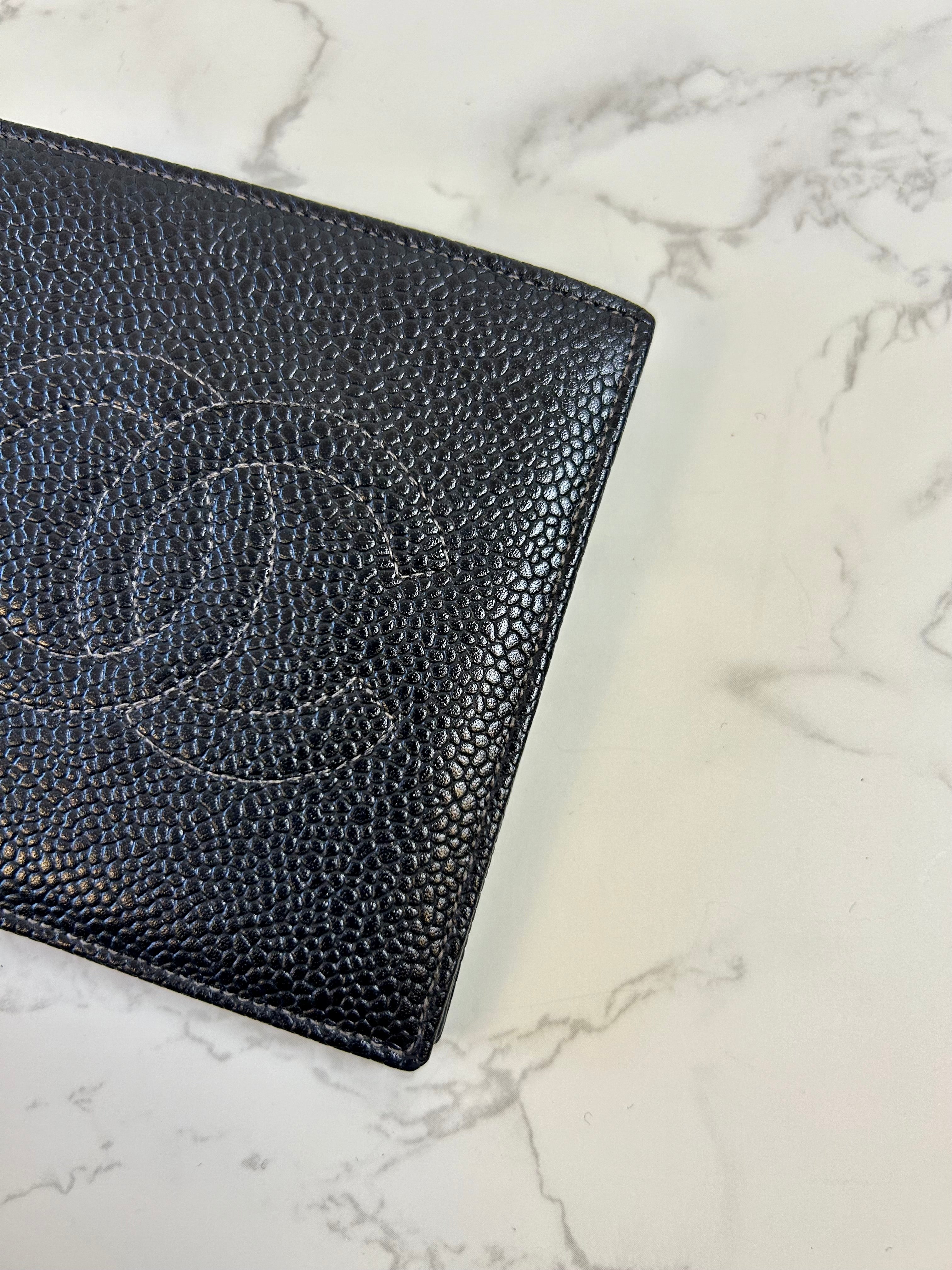 CHANEL rare black caviar cowhide leather bi-fold short wallet/wallet/purse for men and women