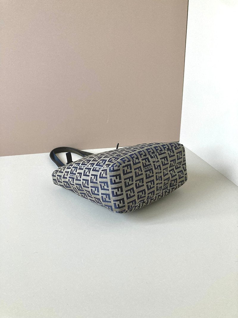 FENDI Zucchino blue and black old flower silver buckle small tote bag / underarm bag / side backpack