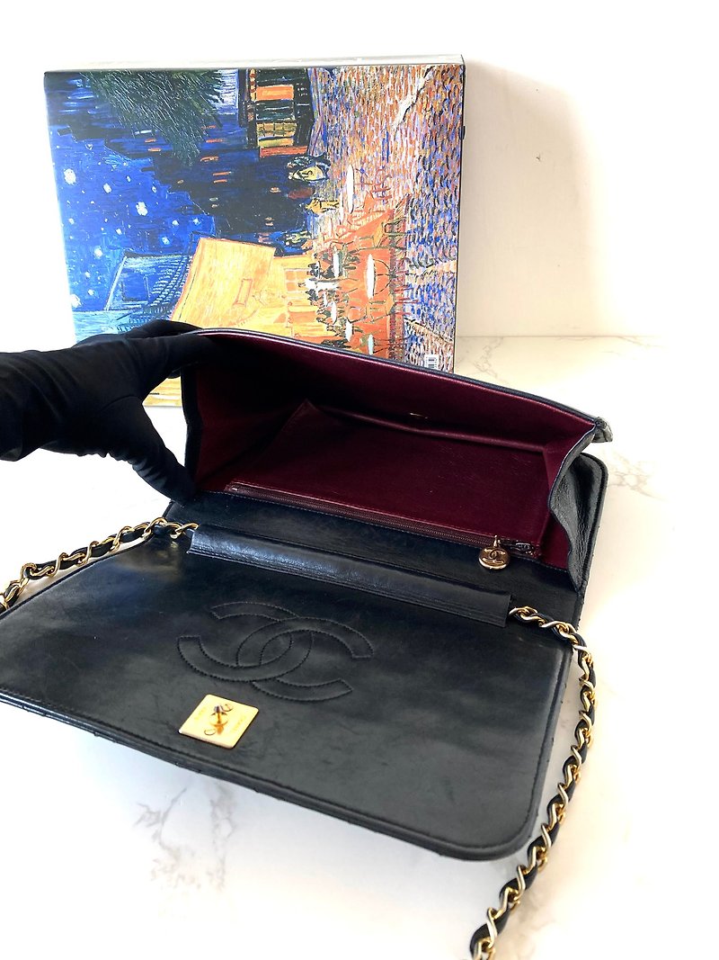 CHANEL classic black gold buckle 24cm Full Flap chain small bag/side backpack/shoulder bag