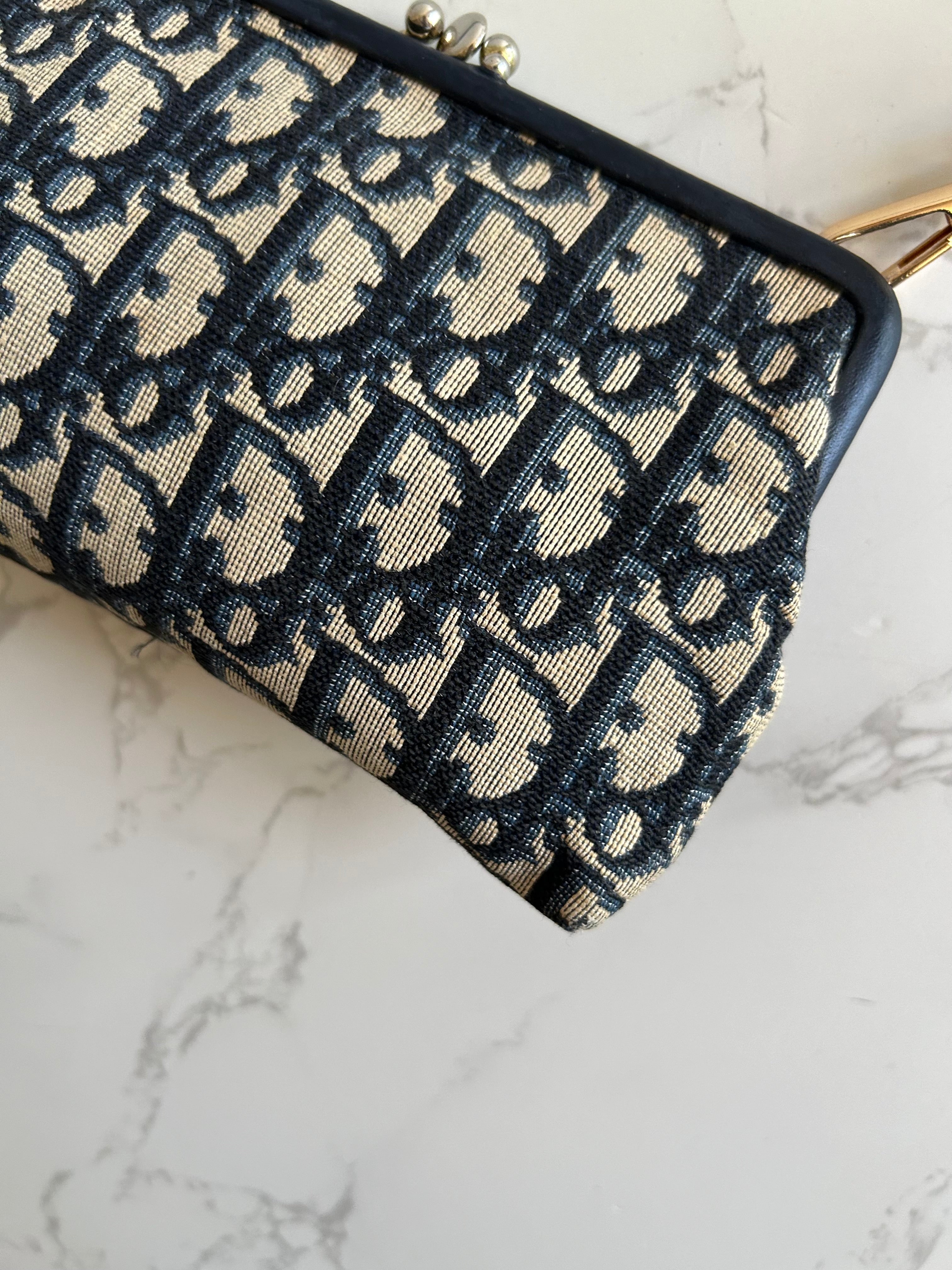 CHRISTIAN DIOR dark blue old flower mouth gold dumpling side bag / clutch bag / oblique bag