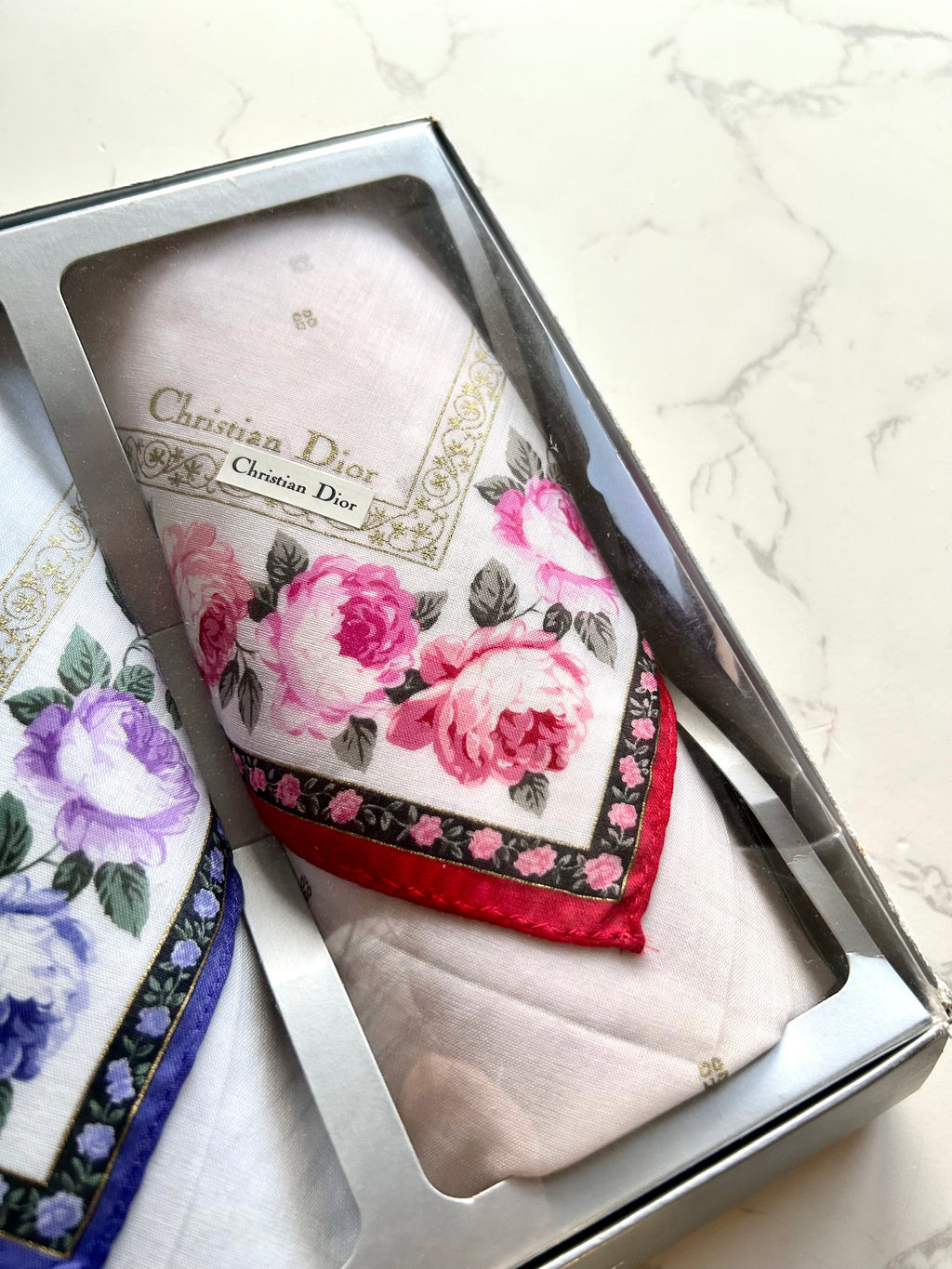 DIOR 未使用保存品•鮮花花紋絲巾禮盒 - 一套2條· 新春禮品