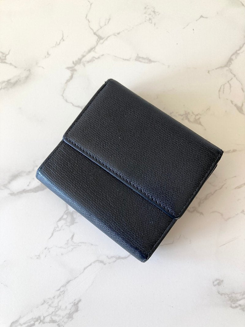 CHANEL Rare Black Cowhide Leather Gold Coin Short Wallet / Small Wallet - Japanese Second-hand Vintage