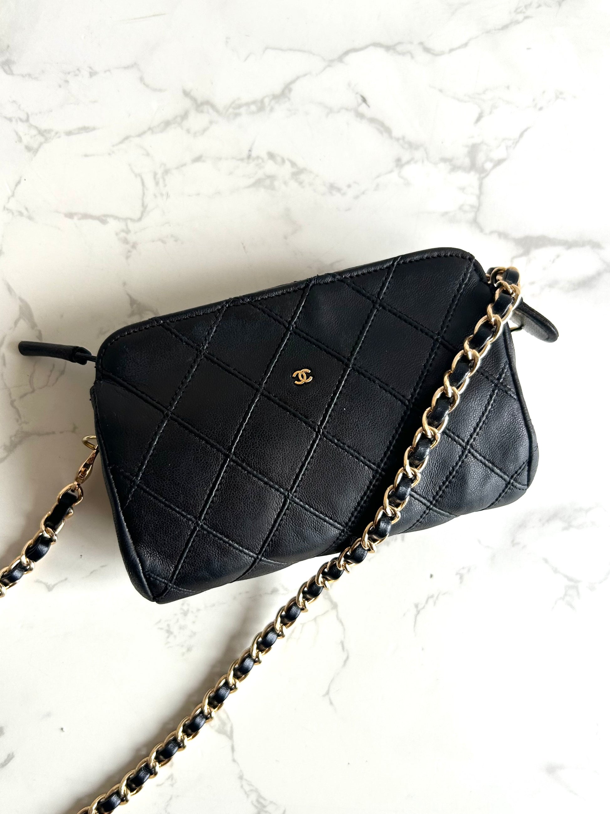 中古 Chanel黑金色小羊皮革斜背包  側背包