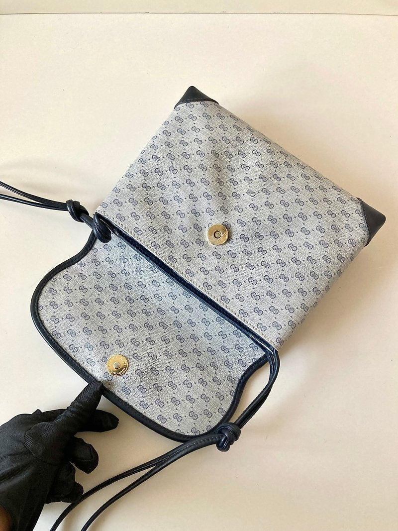 GUCCI rare blue and black old flower canvas and leather small bag/side bag/oblique bag