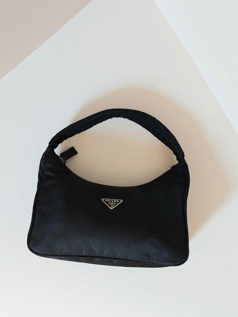 PRADA 黑色銀三角Hobo腋下單肩小包/腋下包/側背包