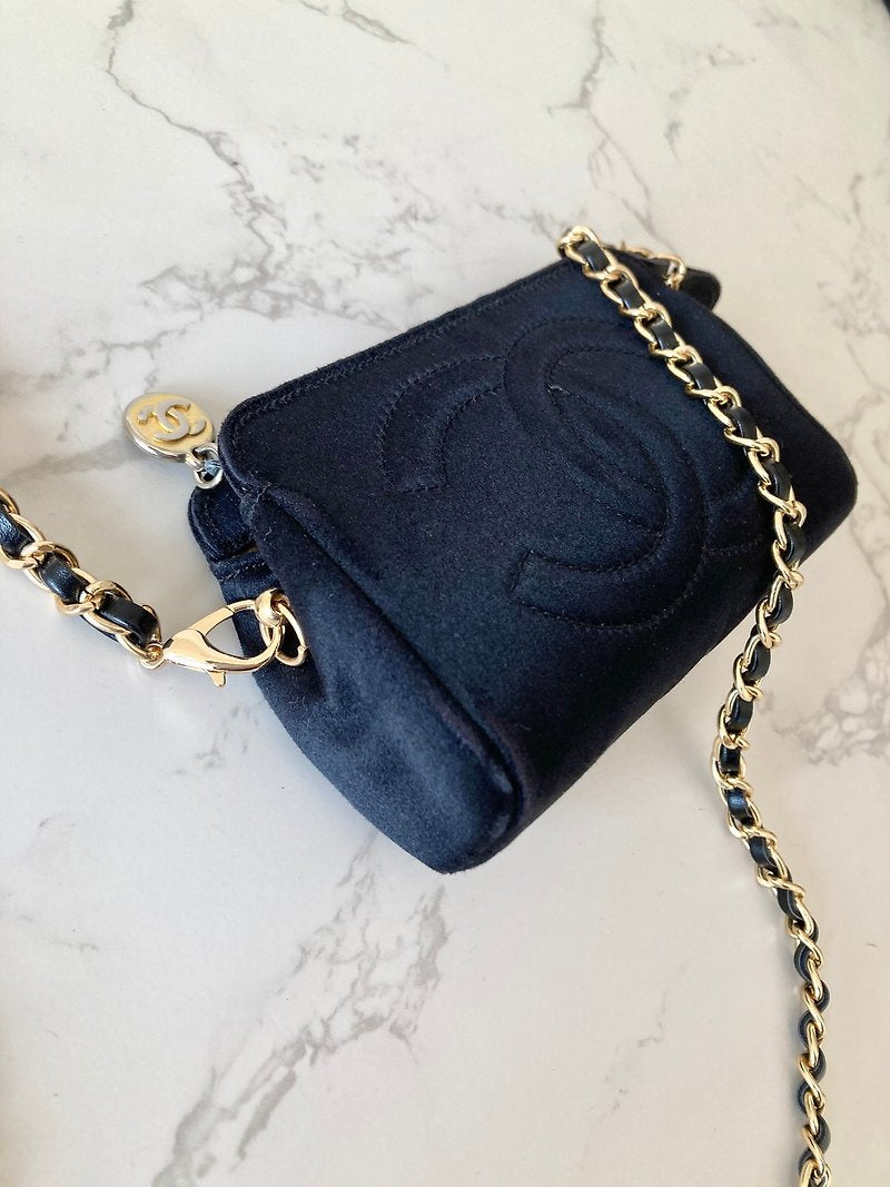 CHANEL Rare Black Satin Chain Small Bag/Side Bag/Messenger Bag/Clutch Bag - Japanese Second-hand Vintage