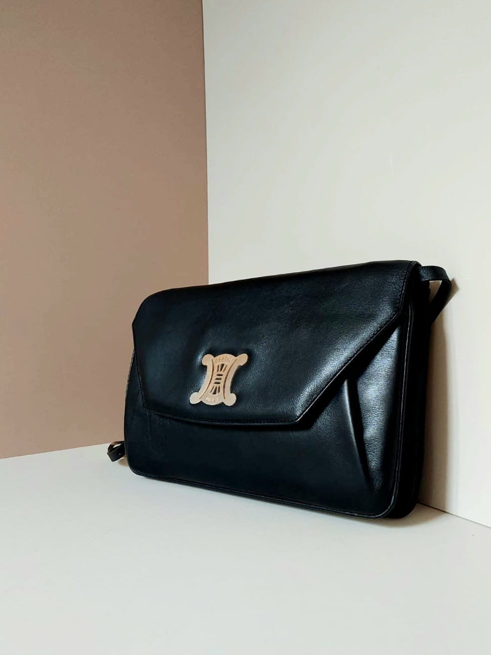 CELINE black leather gold Arc de Triomphe buckle envelope small bag / side bag / oblique bag 