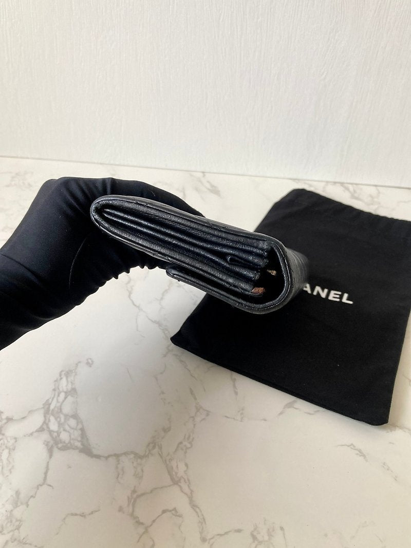 CHANEL 經典黑色小羊皮革格紋銀標長夾/錢包