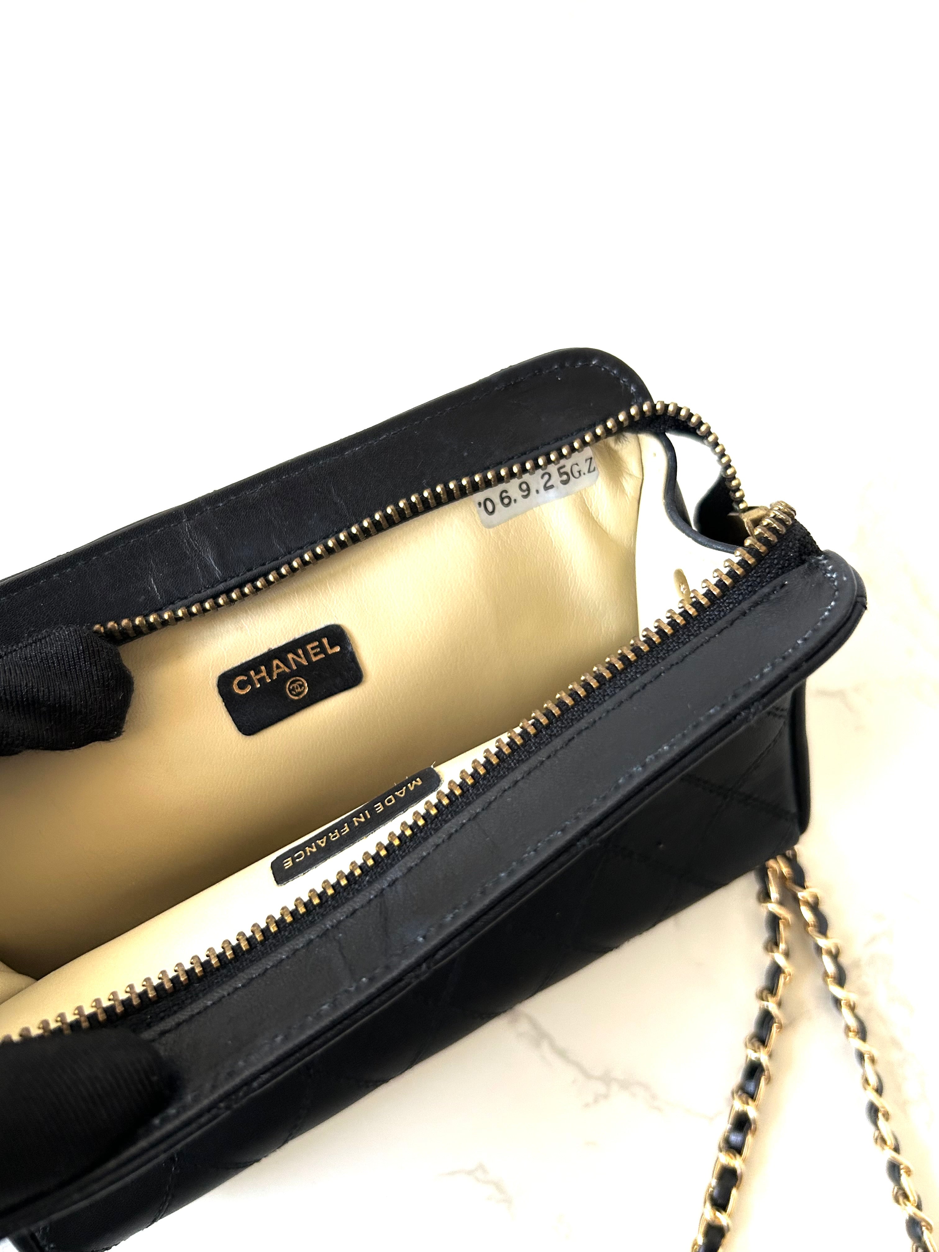 CHANEL rare black plaid small gold buckle bag/side bag/crossbody bag/clutch bag