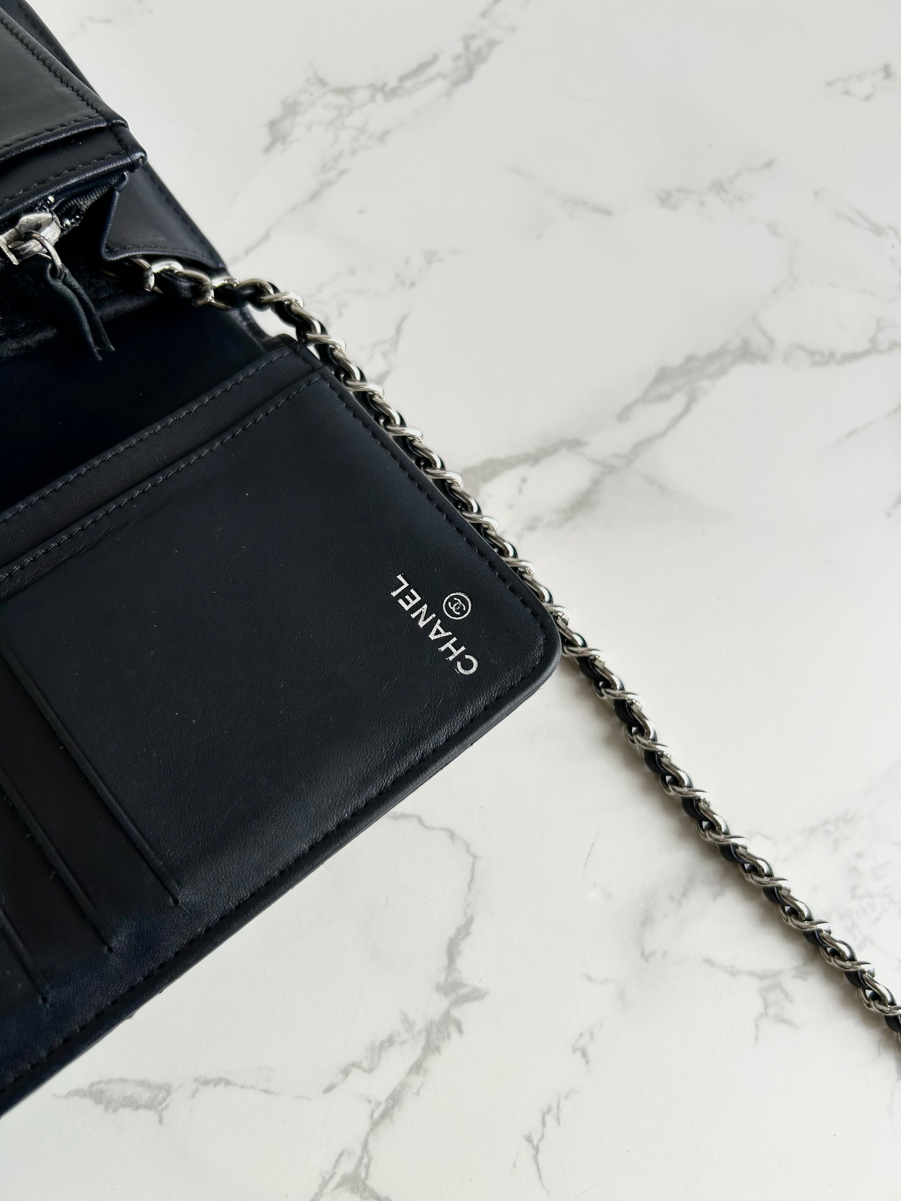 CHANEL black silver buckle caviar leather WOC long wallet / oblique bag / side bag