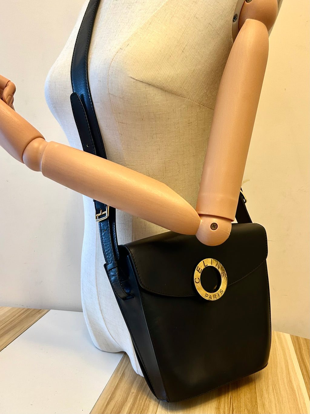 CELINE rare black gold ring leather French fry small bag / side backpack / oblique backpack