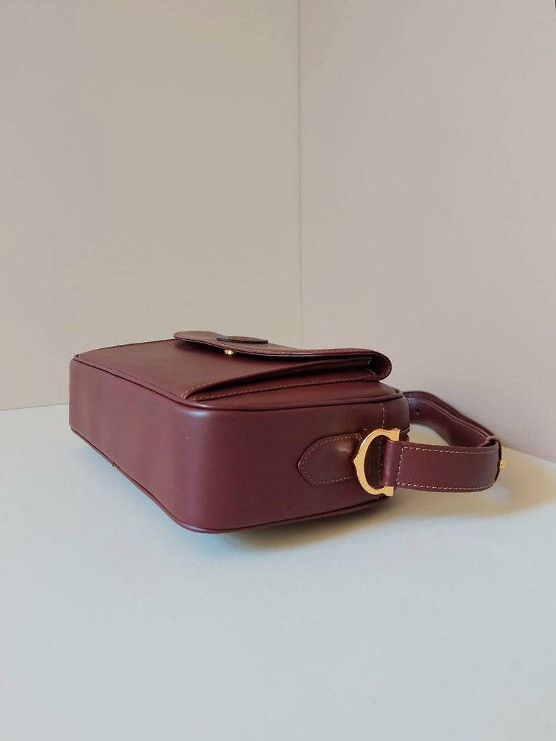 CARTIER MUST DE rare burgundy red flap small crossbody bag / side bag / shoulder bag