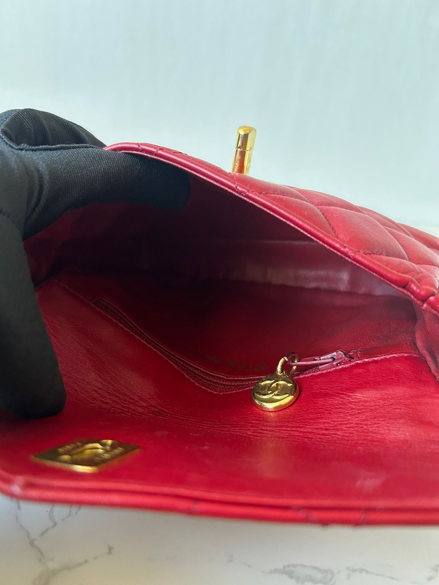 CHANEL Rare Red Matelassé Gold Turnlock Two-way Bag/Waist Bag/Shoulder Bag/Clutch