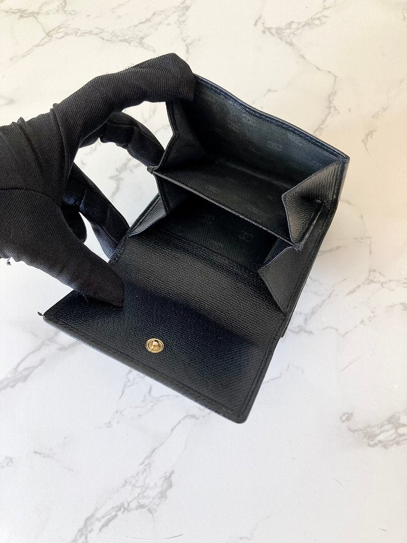 CHANEL Rare Black Cowhide Leather Gold Coin Short Wallet / Small Wallet - Japanese Second-hand Vintage