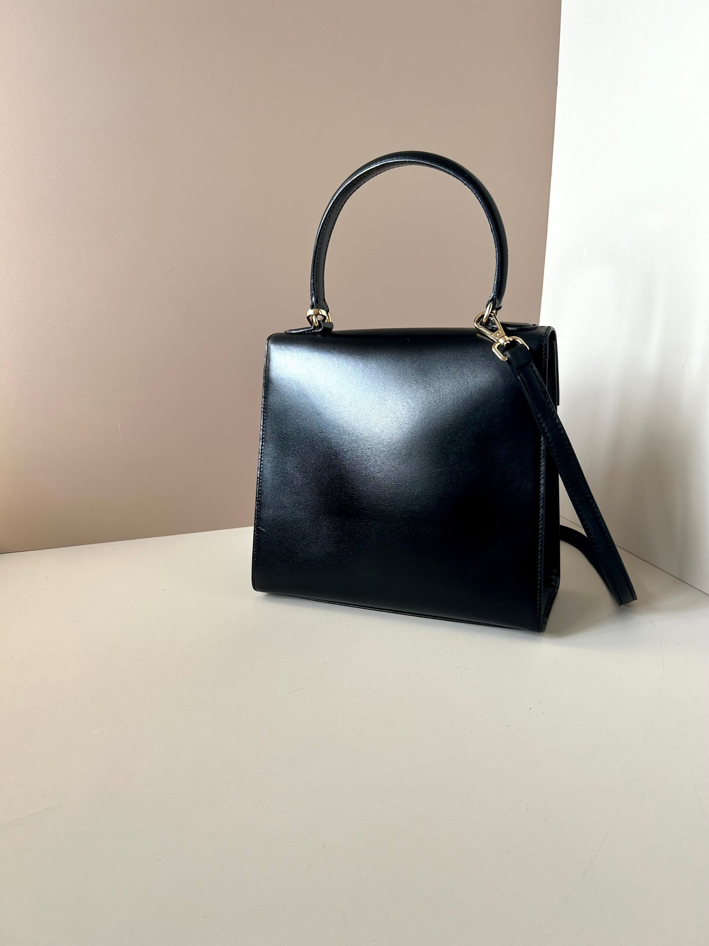 近新品-CELINE 稀有黑色金扣小凱莉手提包/側背包/斜背包