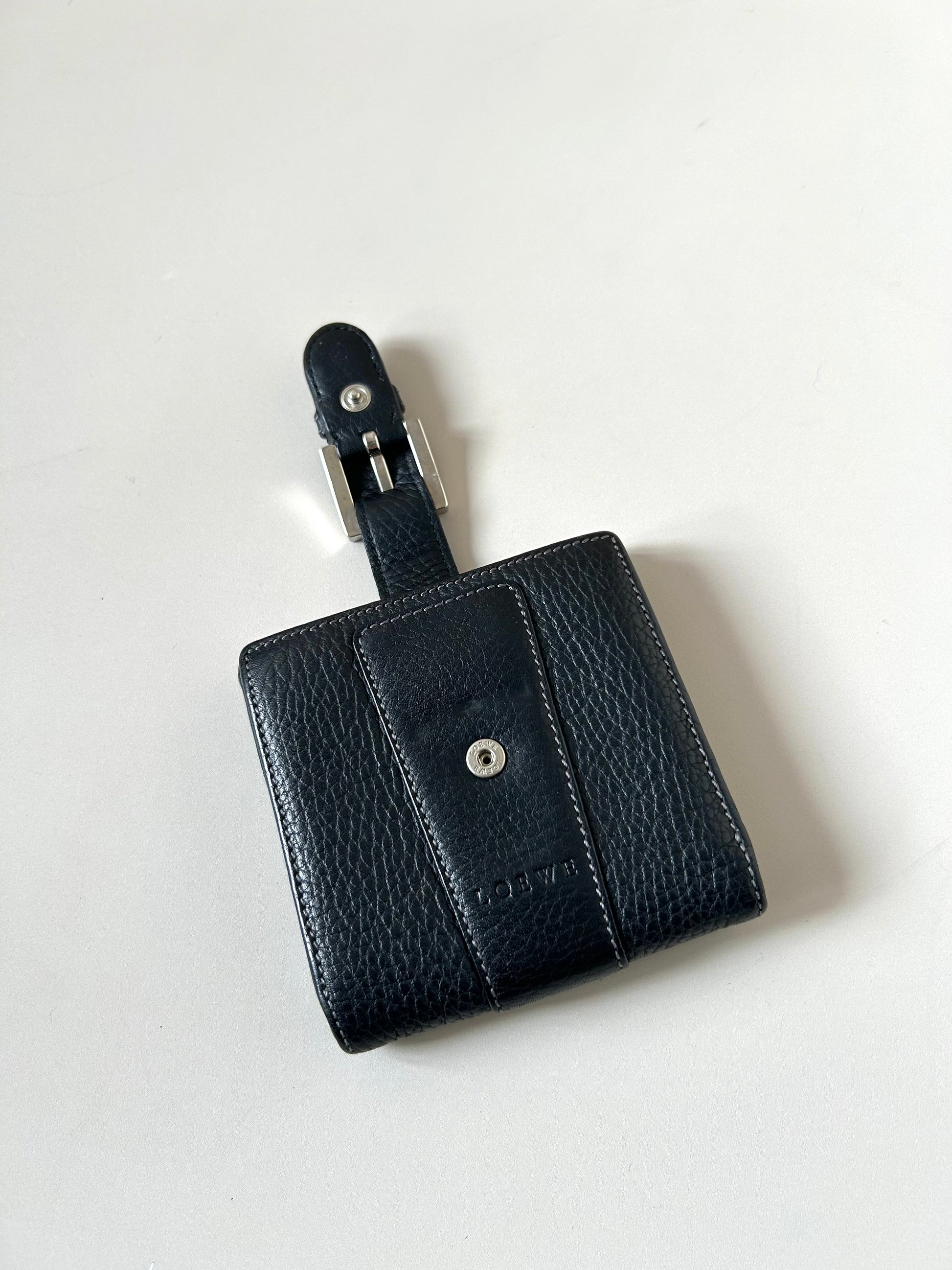 LOEWE 稀有黑色牛皮皮革短夾/小錢包/零錢包