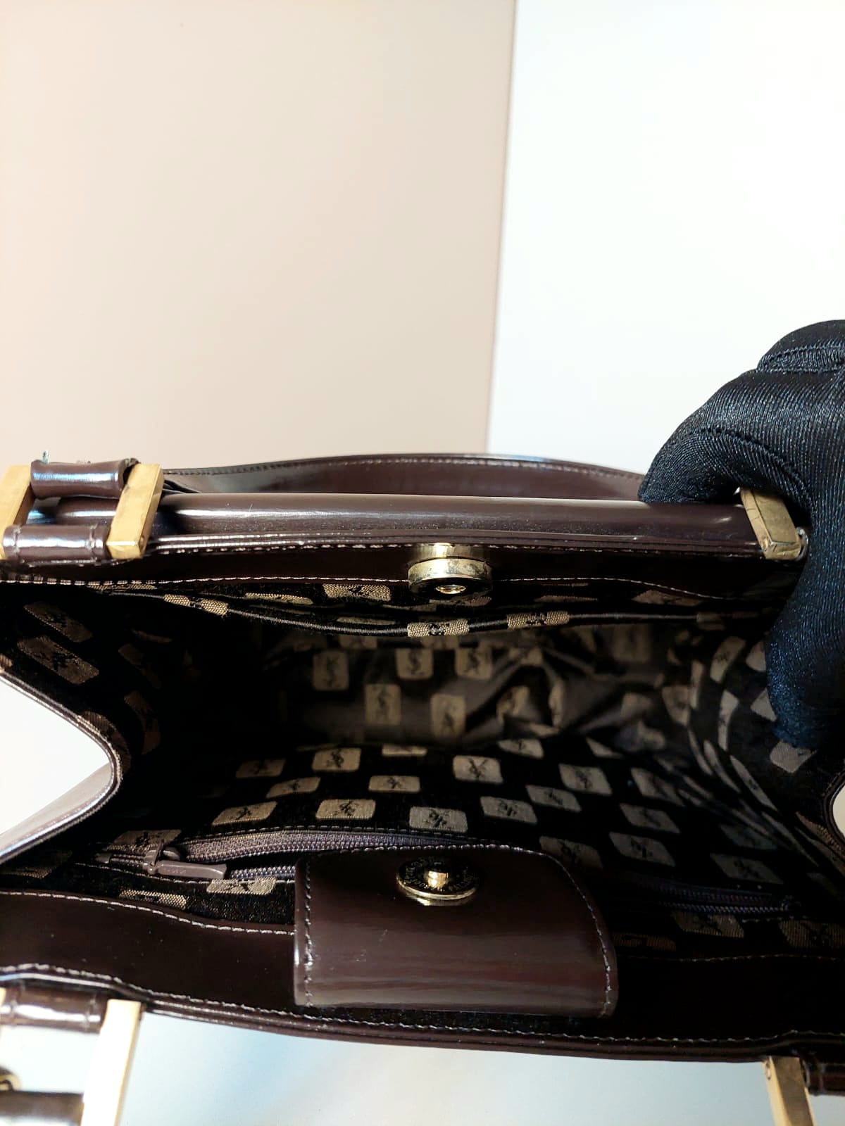 Yves Saint Laurent YSL 黑啡色皮革凱莉側背包/斜背包