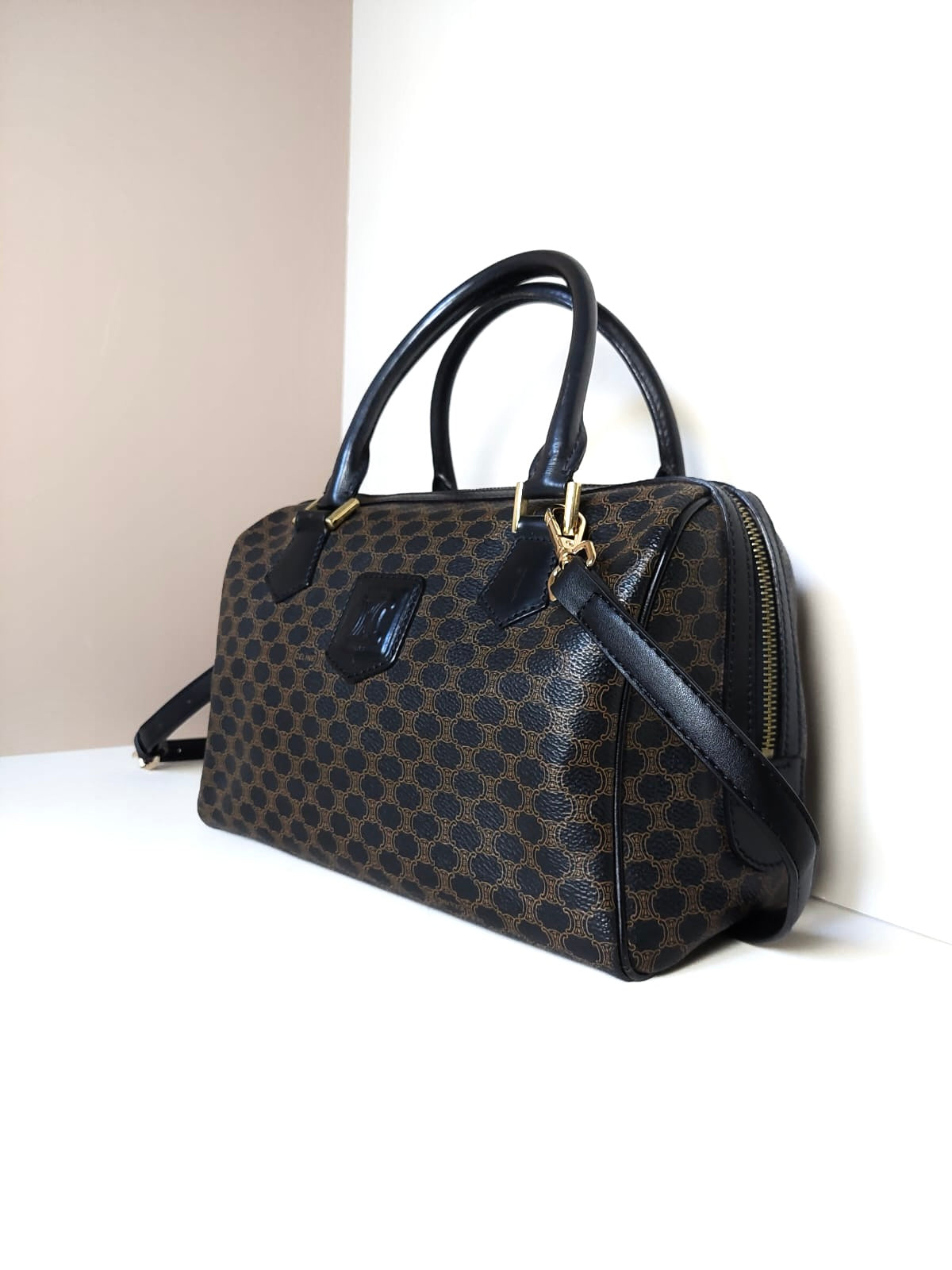 CELINE black old flower leather Boston barrel small bag/side backpack/handbag
