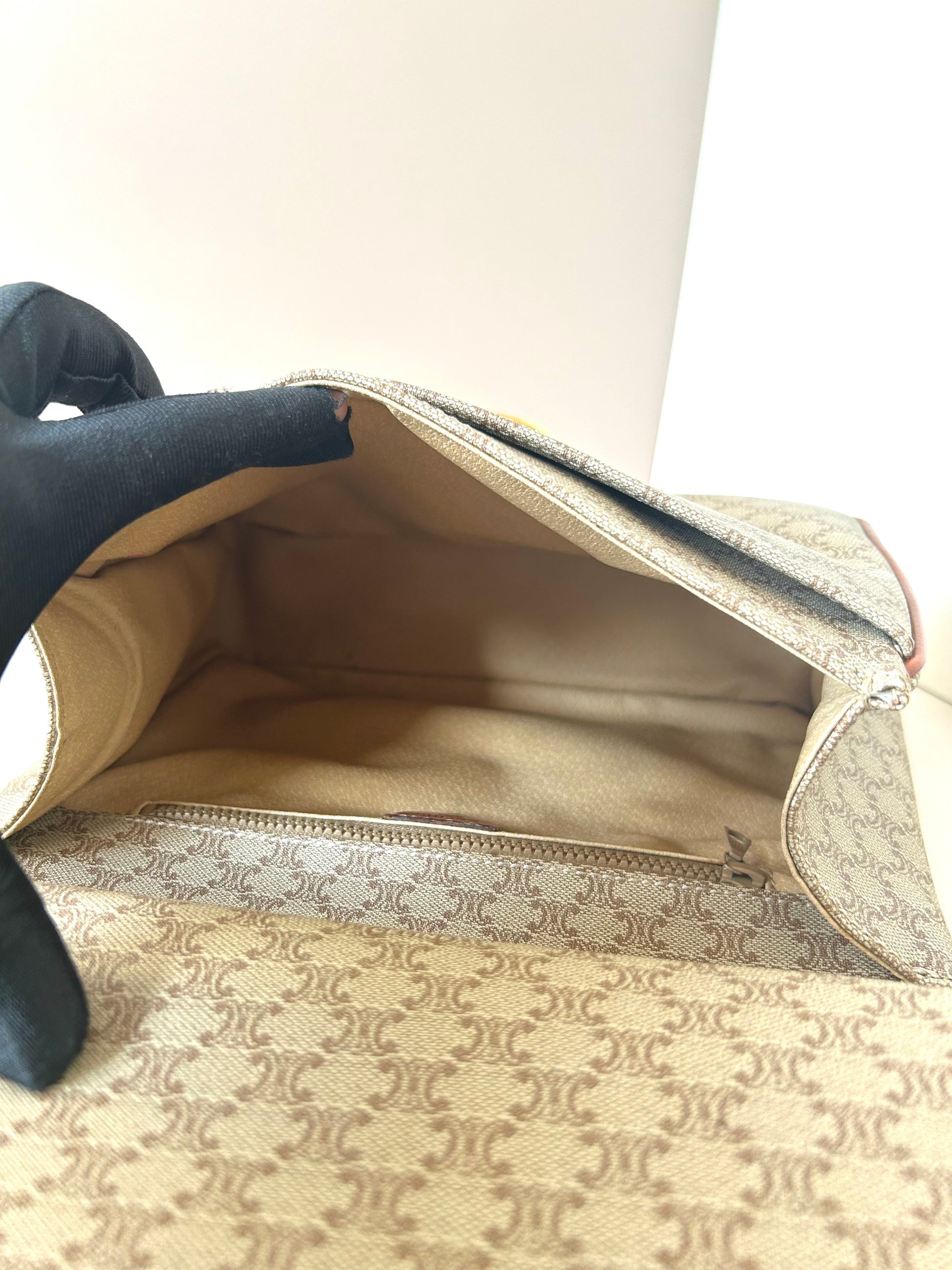 CELINE rare gold carriage old flower leather Kelly side bag / crossbody bag / handbag