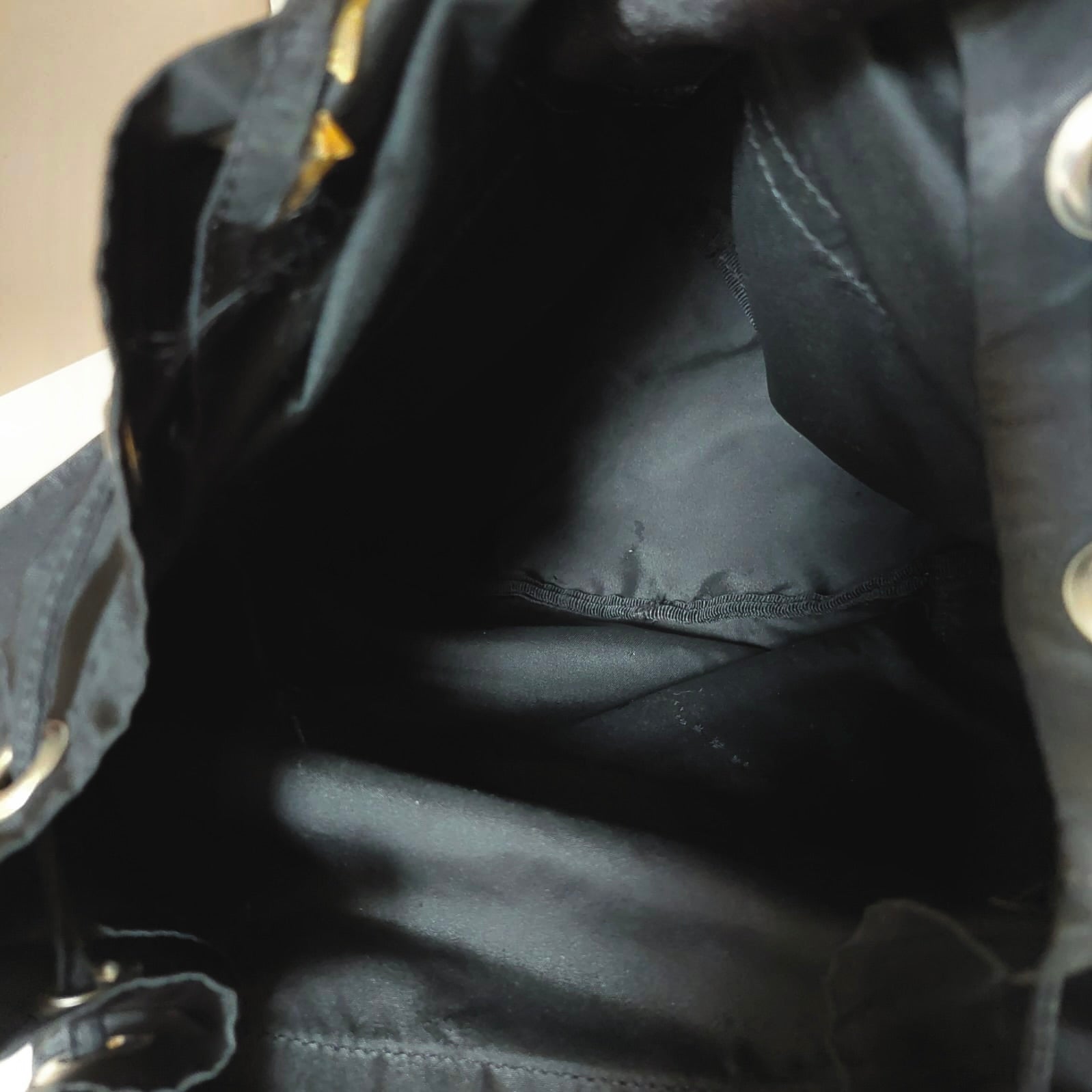 PRADA 黑色銀三角經典尼龍男女後背包/雙肩包