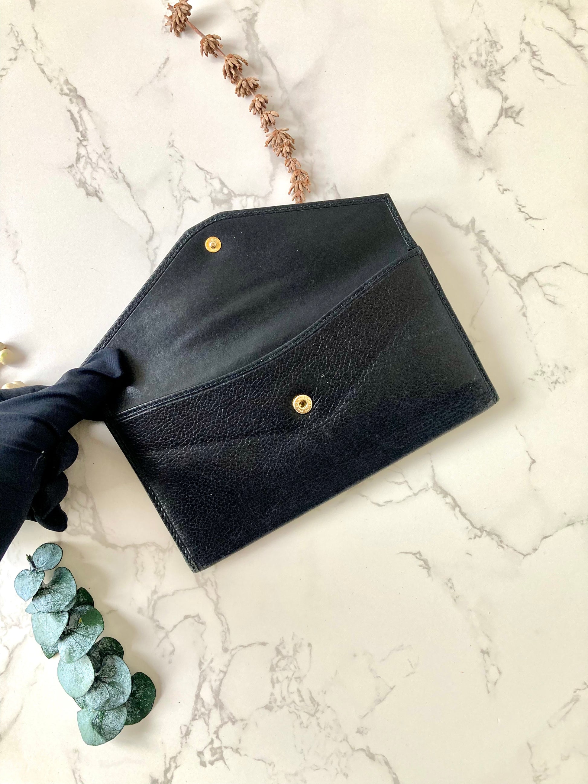 GUCCI Gold Knot Black Long Bi-fold Wallet