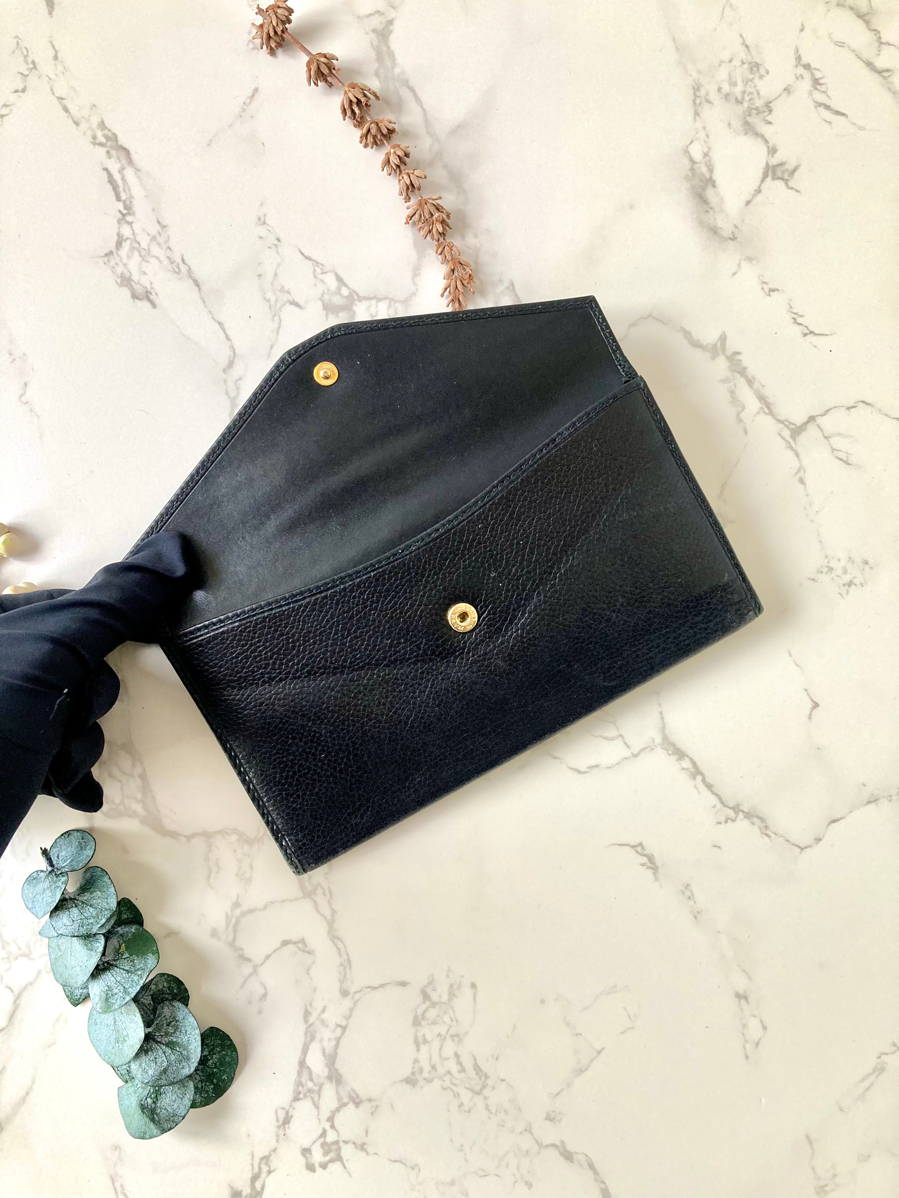 GUCCI Gold Knot Black Long Bi-fold Wallet