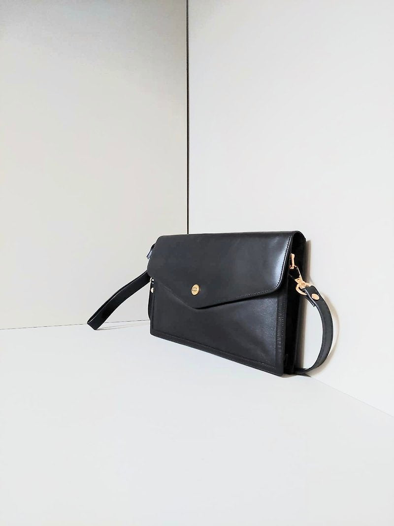 CHRISTIAN DIOR black and gold leather envelope small bag/side bag/crossbody bag/clutch-Japanese second-hand Vintage