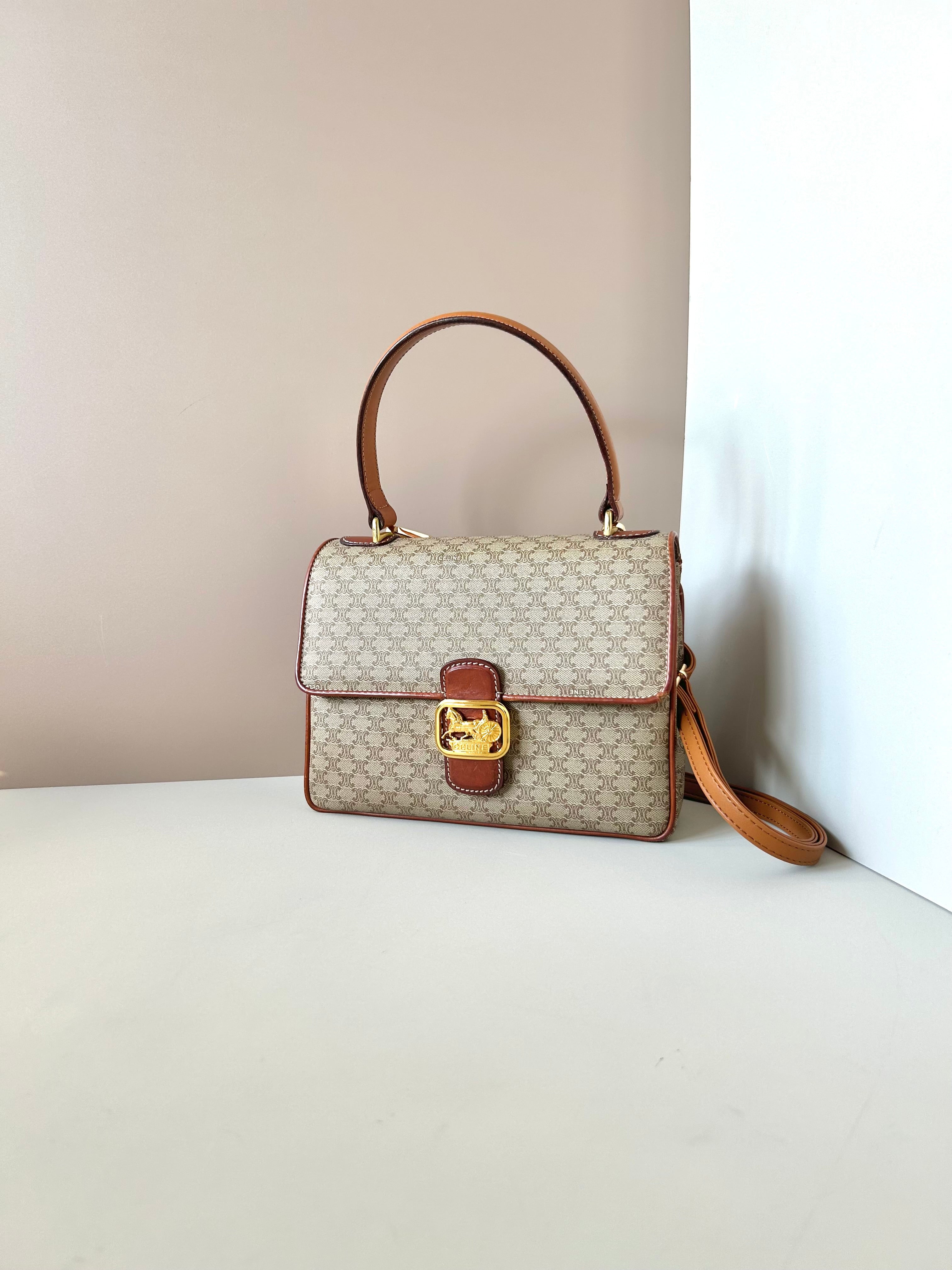 CELINE rare gold carriage old flower leather Kelly side bag / crossbody bag / handbag