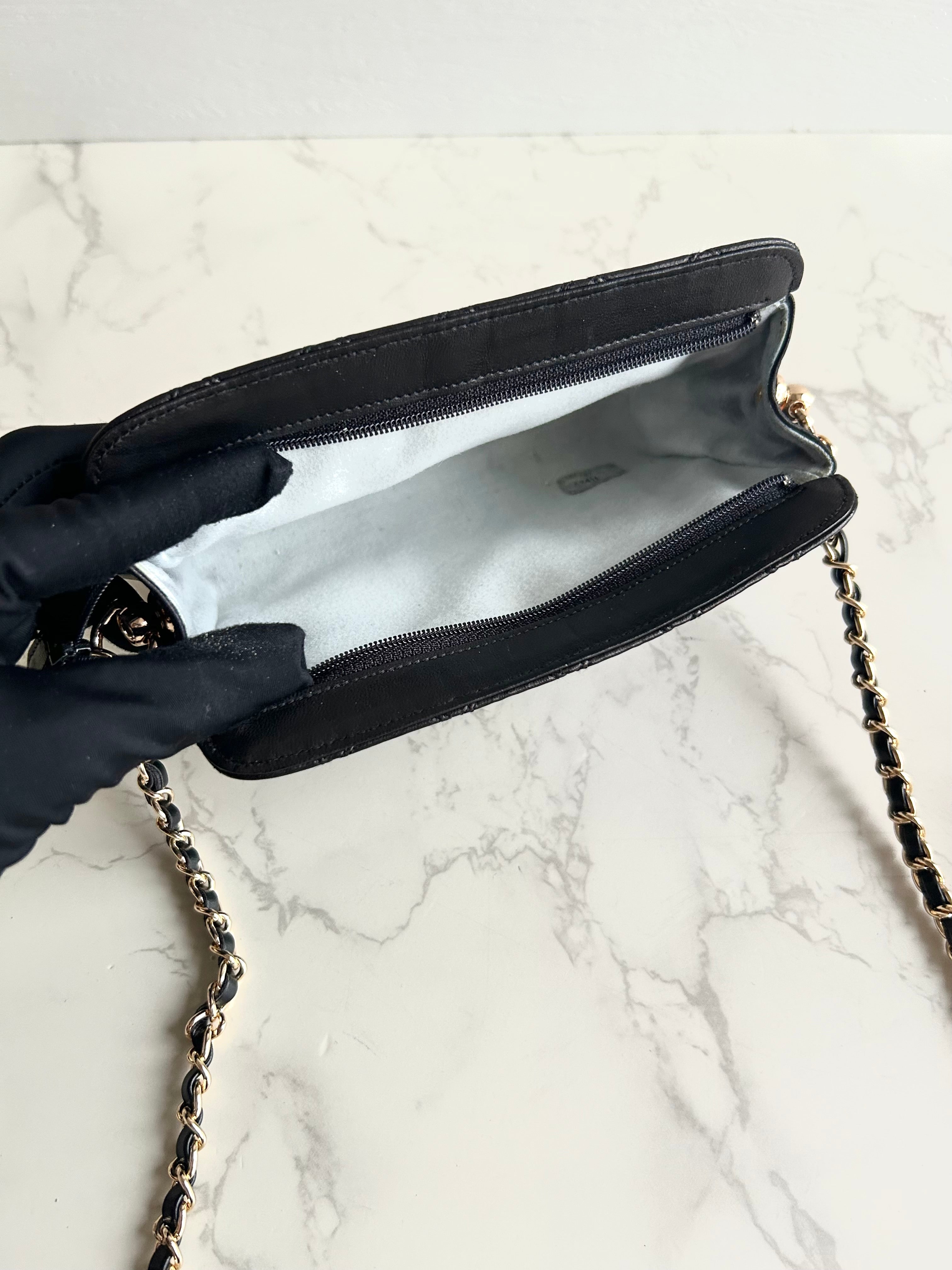 Chanel Black Lambskin Matelassé Crossbody Bag/Shoulder Bag