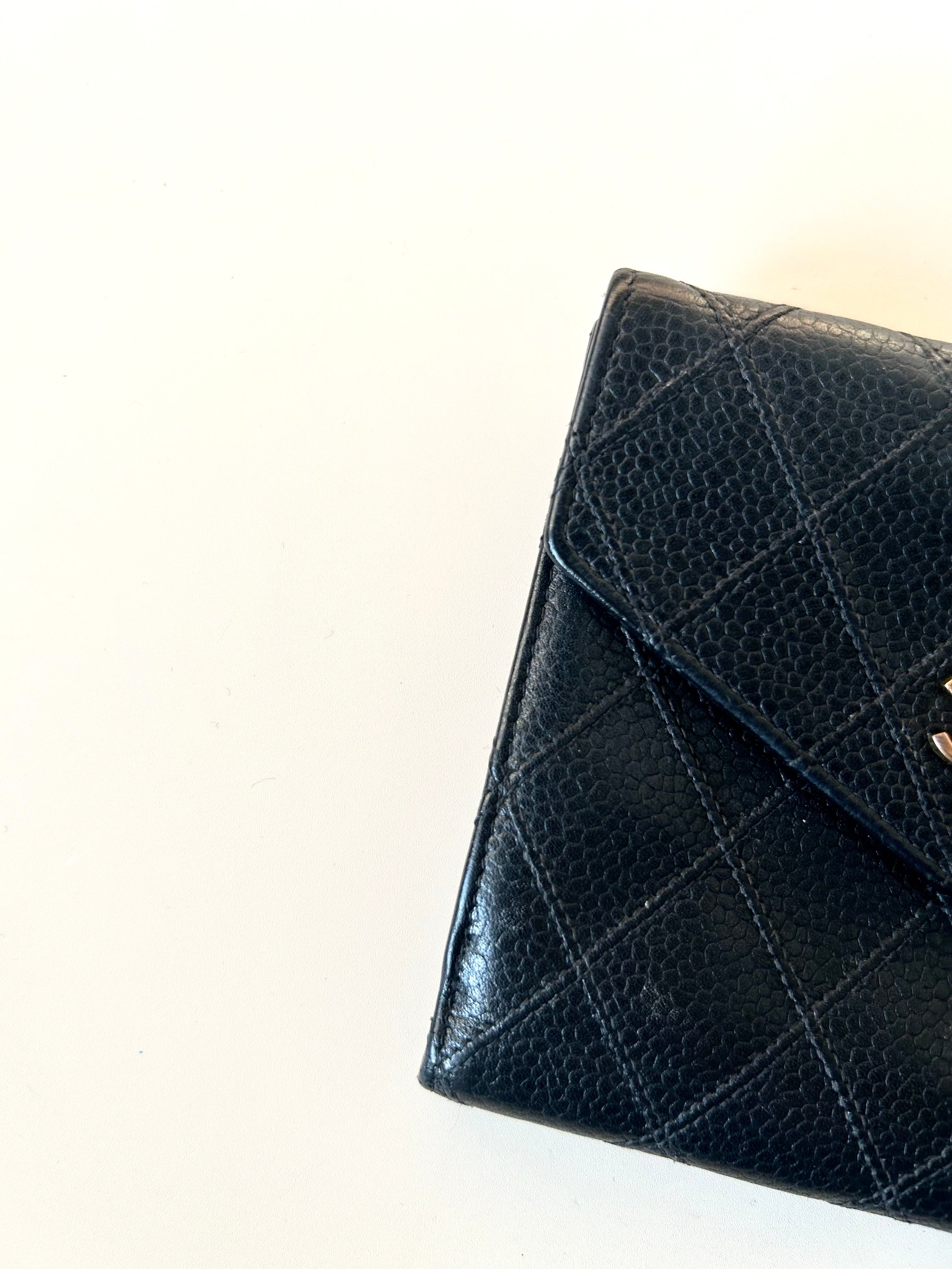 CHANEL rare double-sided gold buckle black caviar cowhide leather short wallet / small wallet / wallet