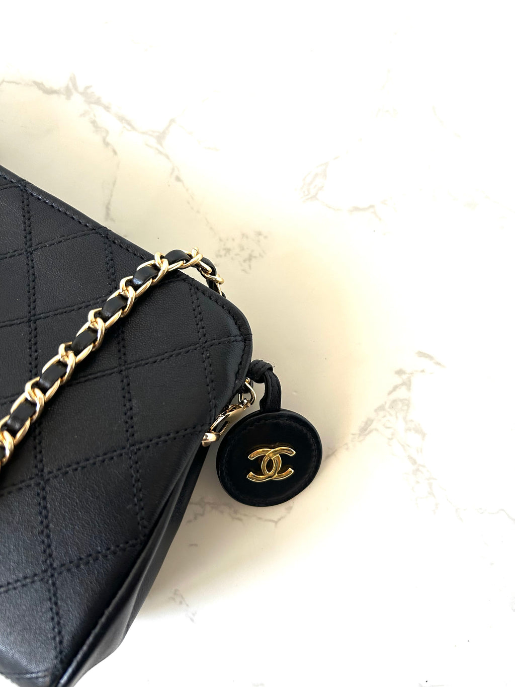 CHANEL 稀有黑色格紋小金扣包/側背包/斜背包/手拿包