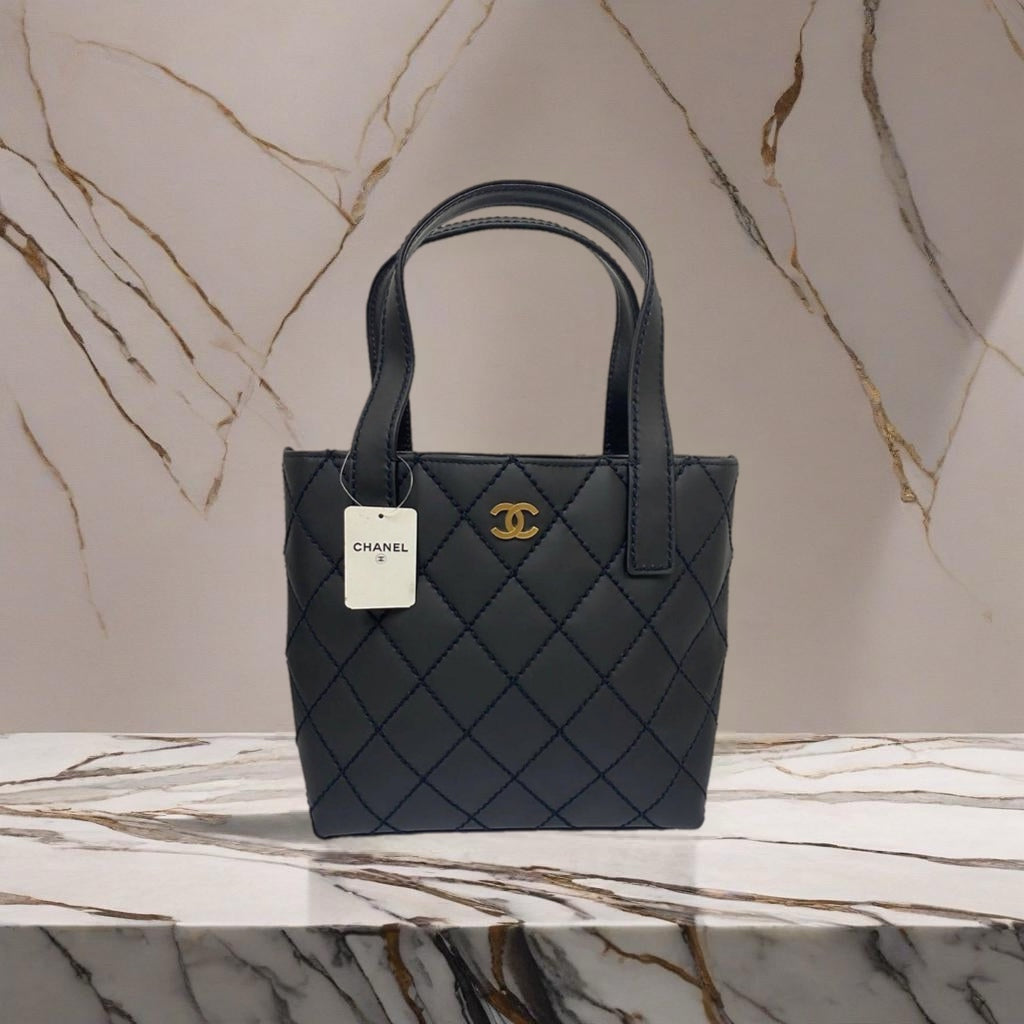 (未使用保存品)CHANEL Vivian黑色金標外縫皮革包/小托特包/側背包