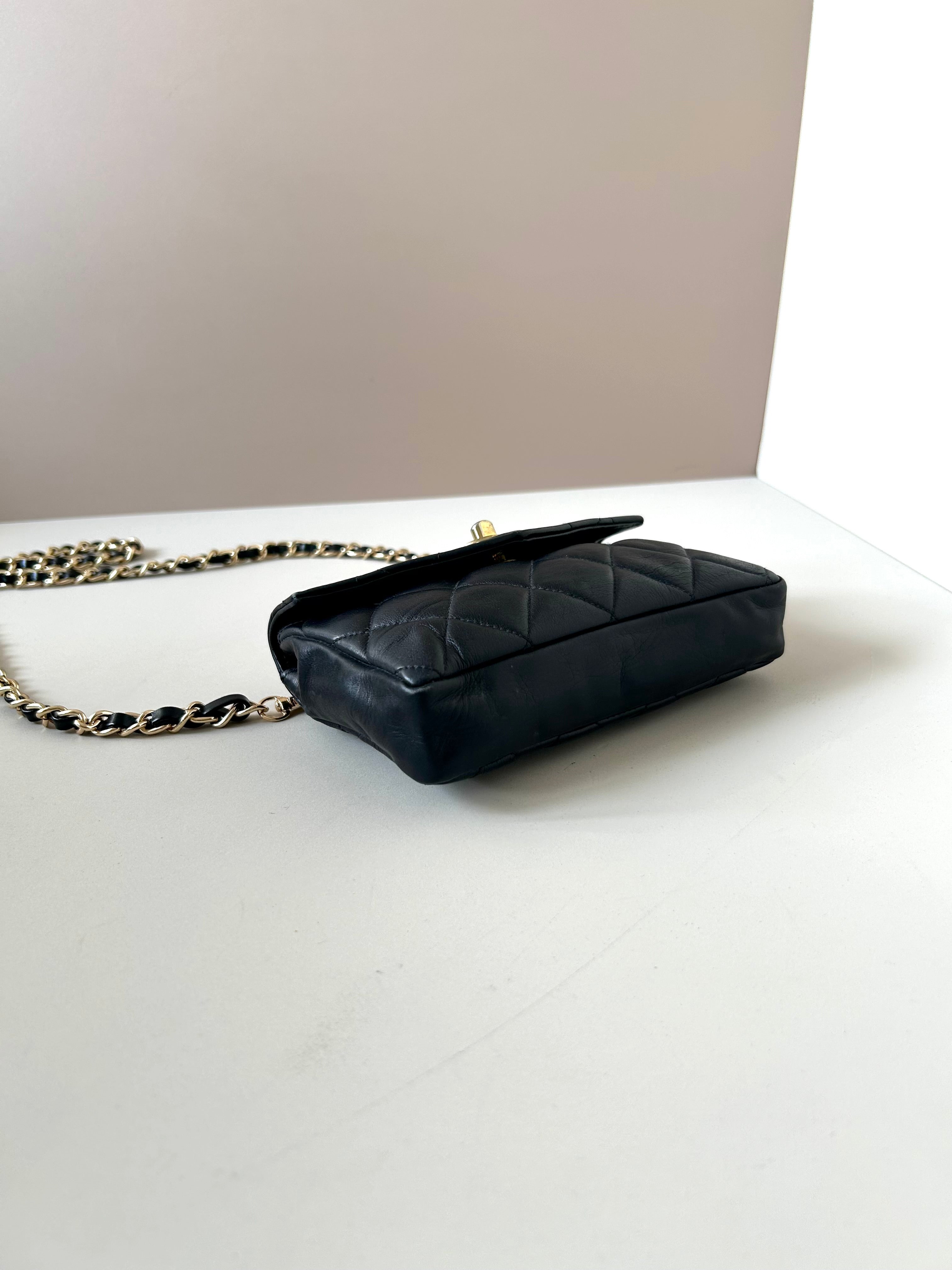 CHANEL rare black leather gold swivel buckle belt bag/side bag/clutch