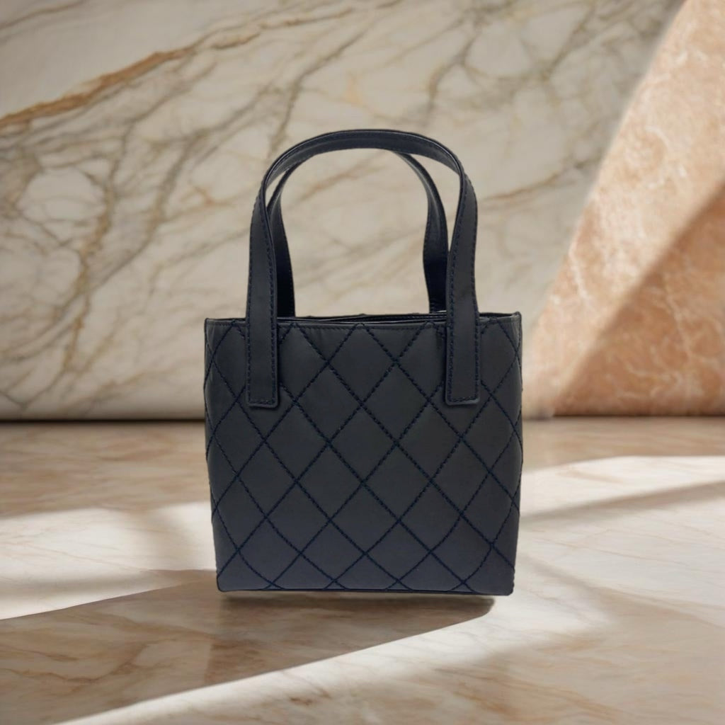 (未使用保存品)CHANEL Vivian黑色金標外縫皮革包/小托特包/側背包