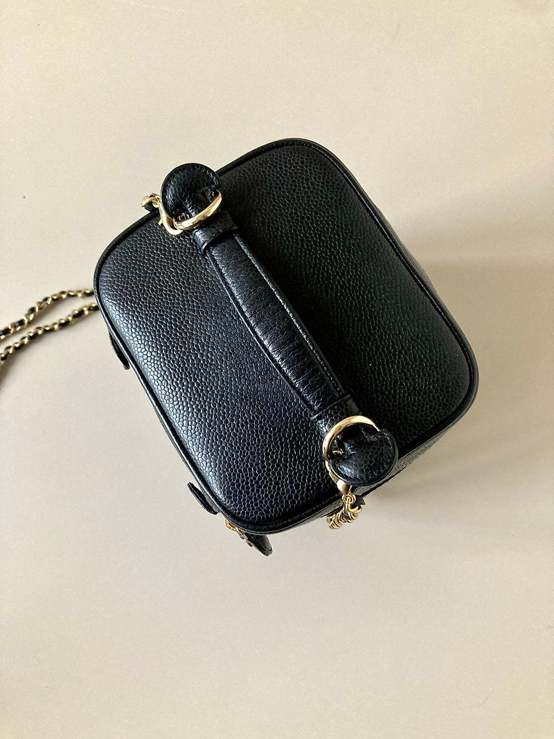 CHANEL 稀有豎版黑色魚子醬皮革Vanity盒子包/側背包/斜背包/手拿包