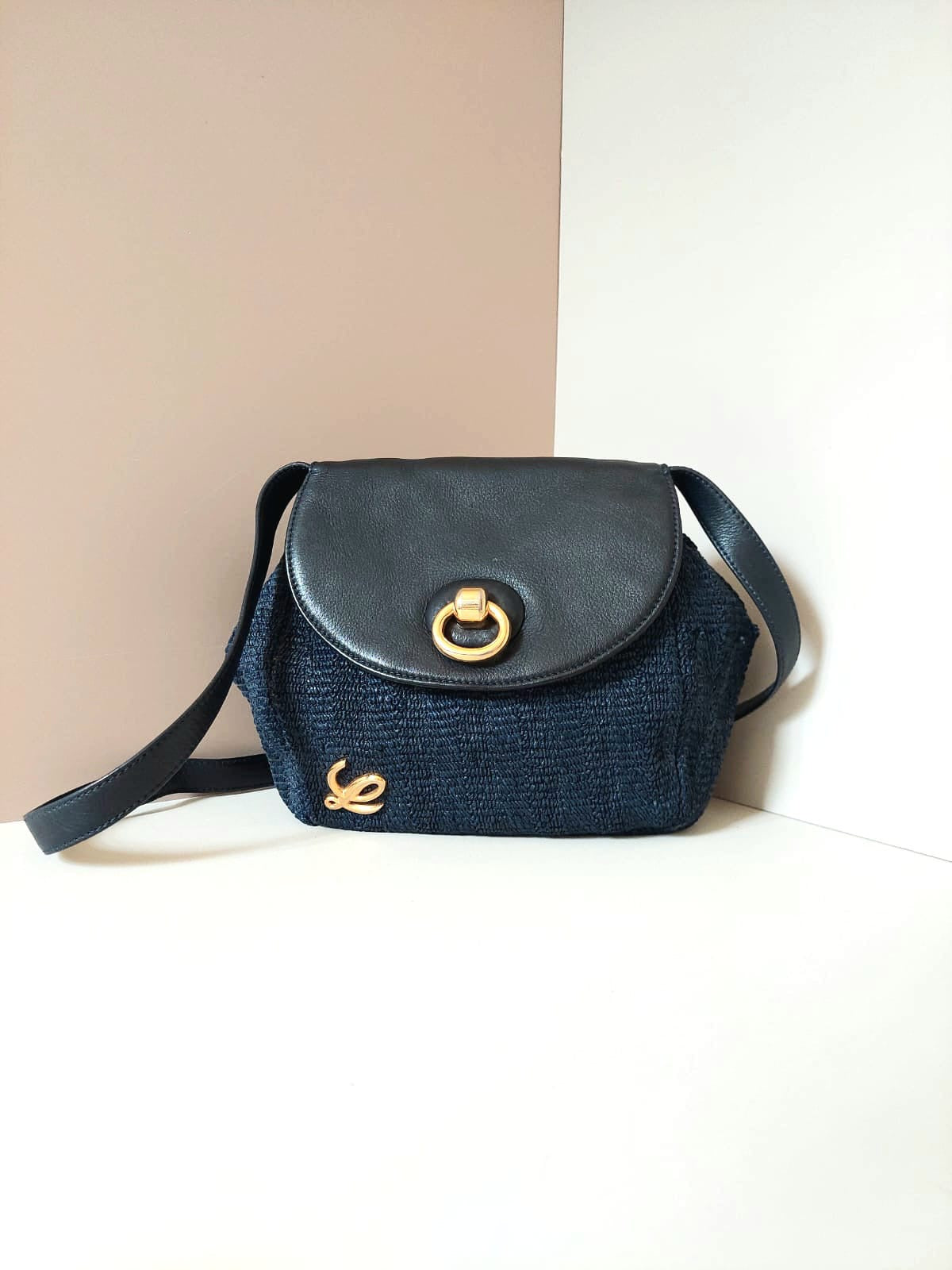 LOEWE 稀有藍黑拼色拉菲草元寶包/斜背包/側背包